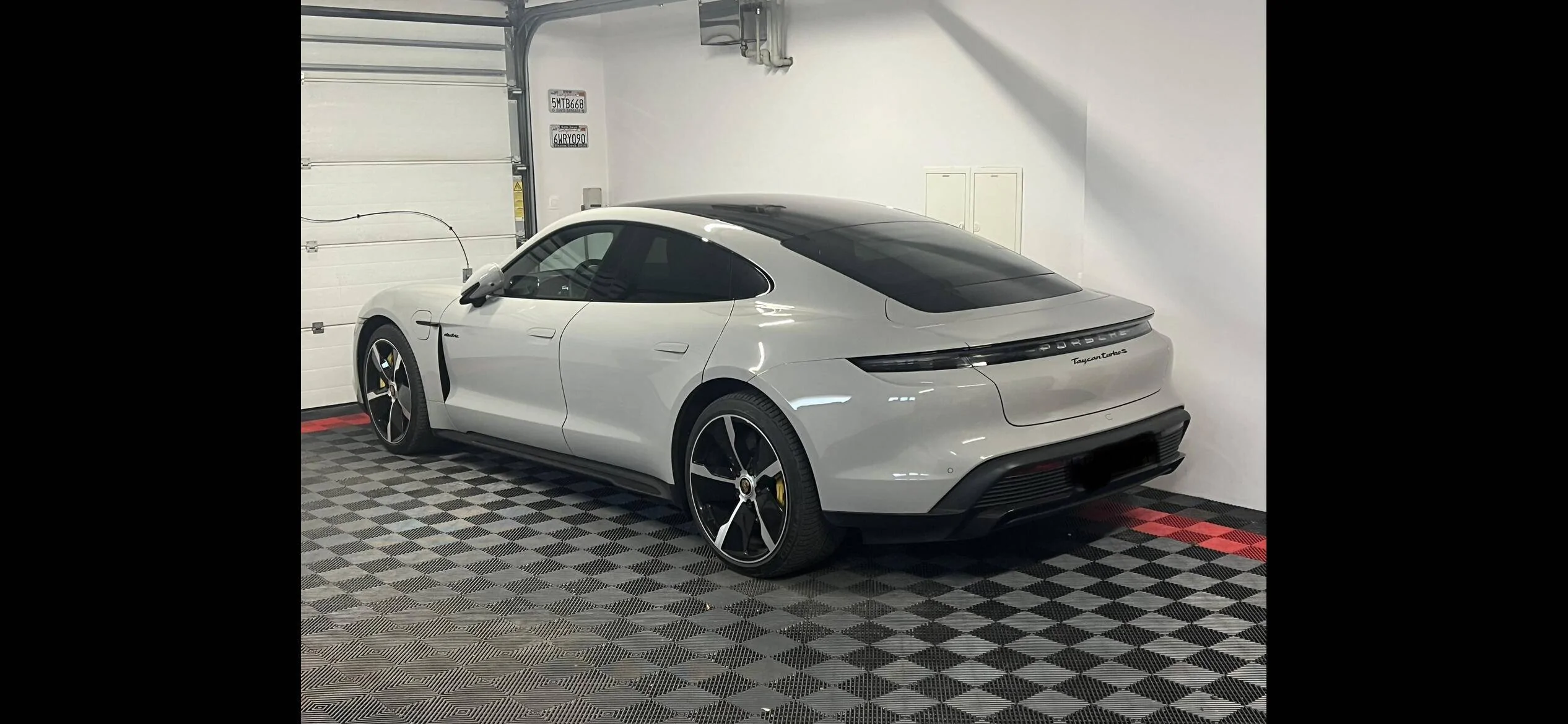 Porsche Taycan Freeze date in 1 week - thoughts on GTS spec IMG_5565