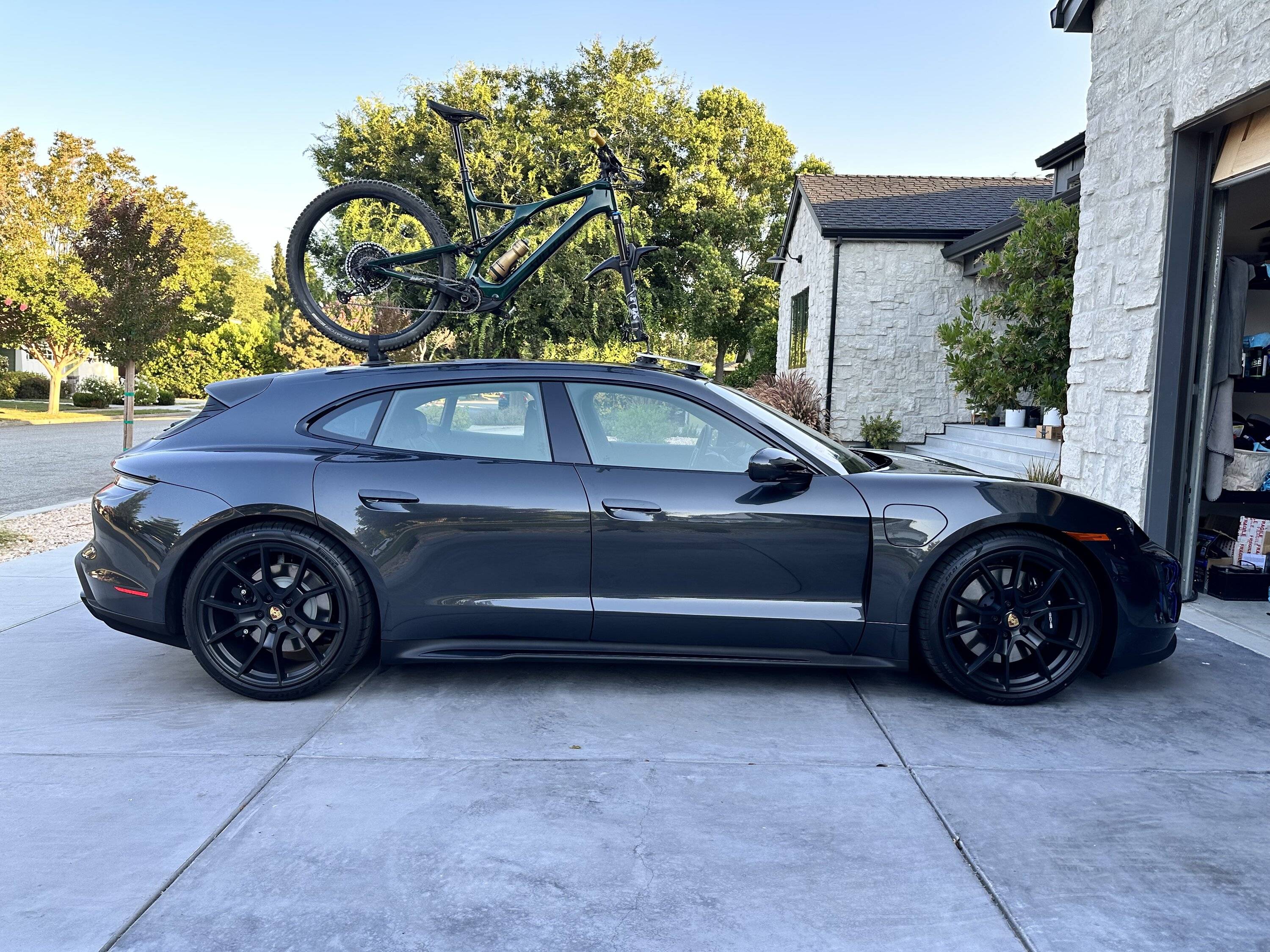 Porsche Taycan Popping sound when using Seasucker Talon IMG_2563