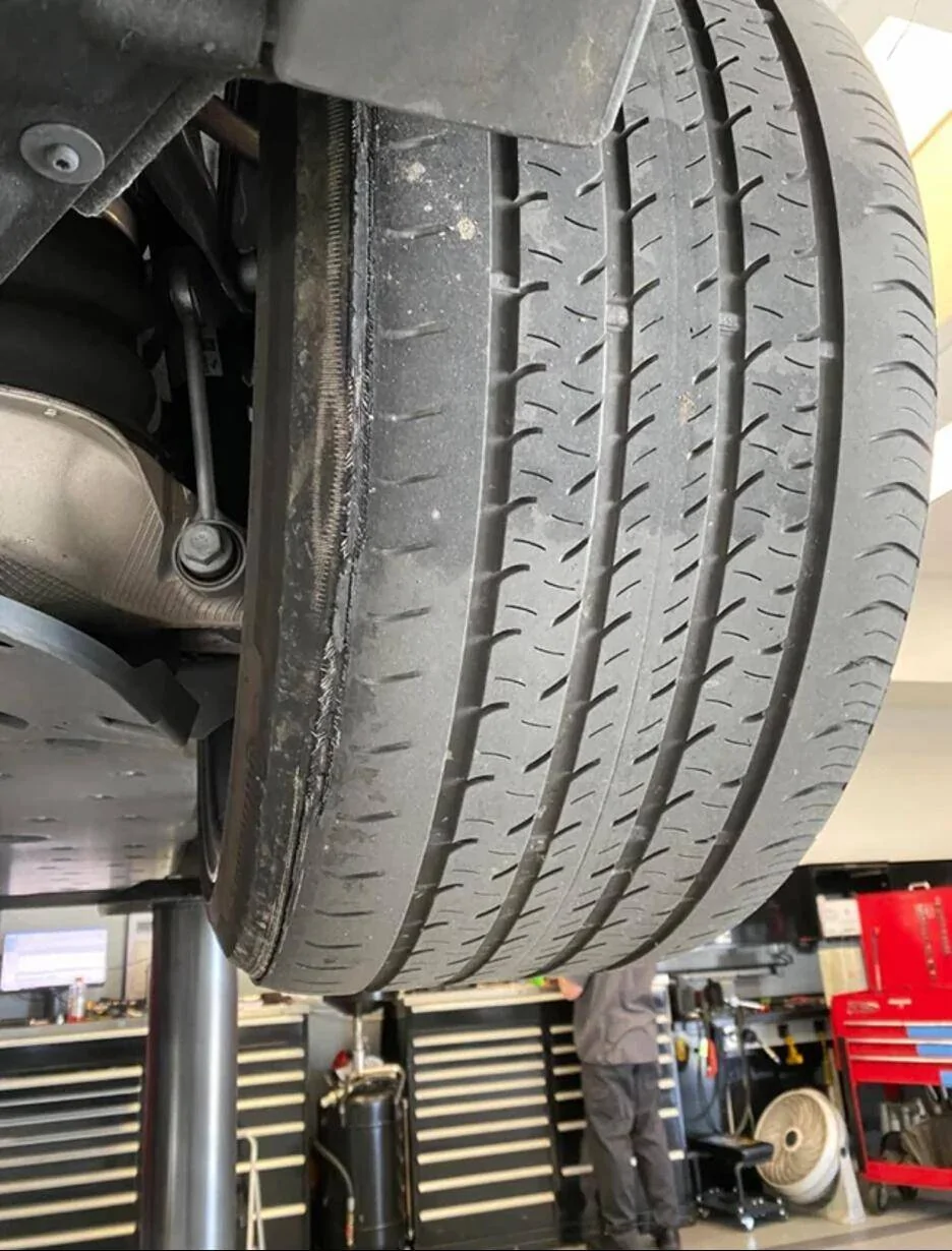 Porsche Taycan Taycan Problem - potential catastrophic tire failure Conti Tire Failur