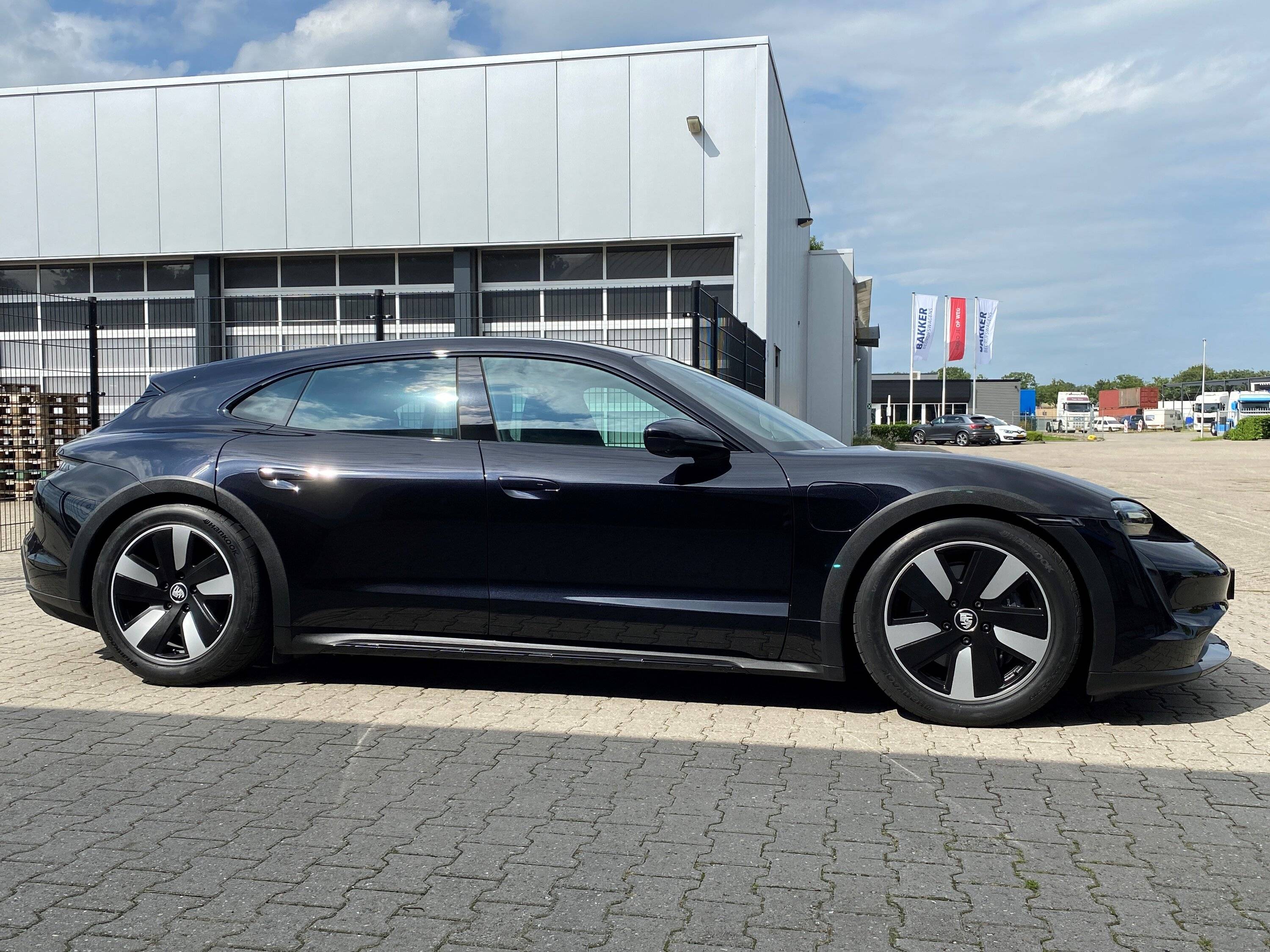 Porsche Taycan Taycan Aero Wheels Painted Black 4