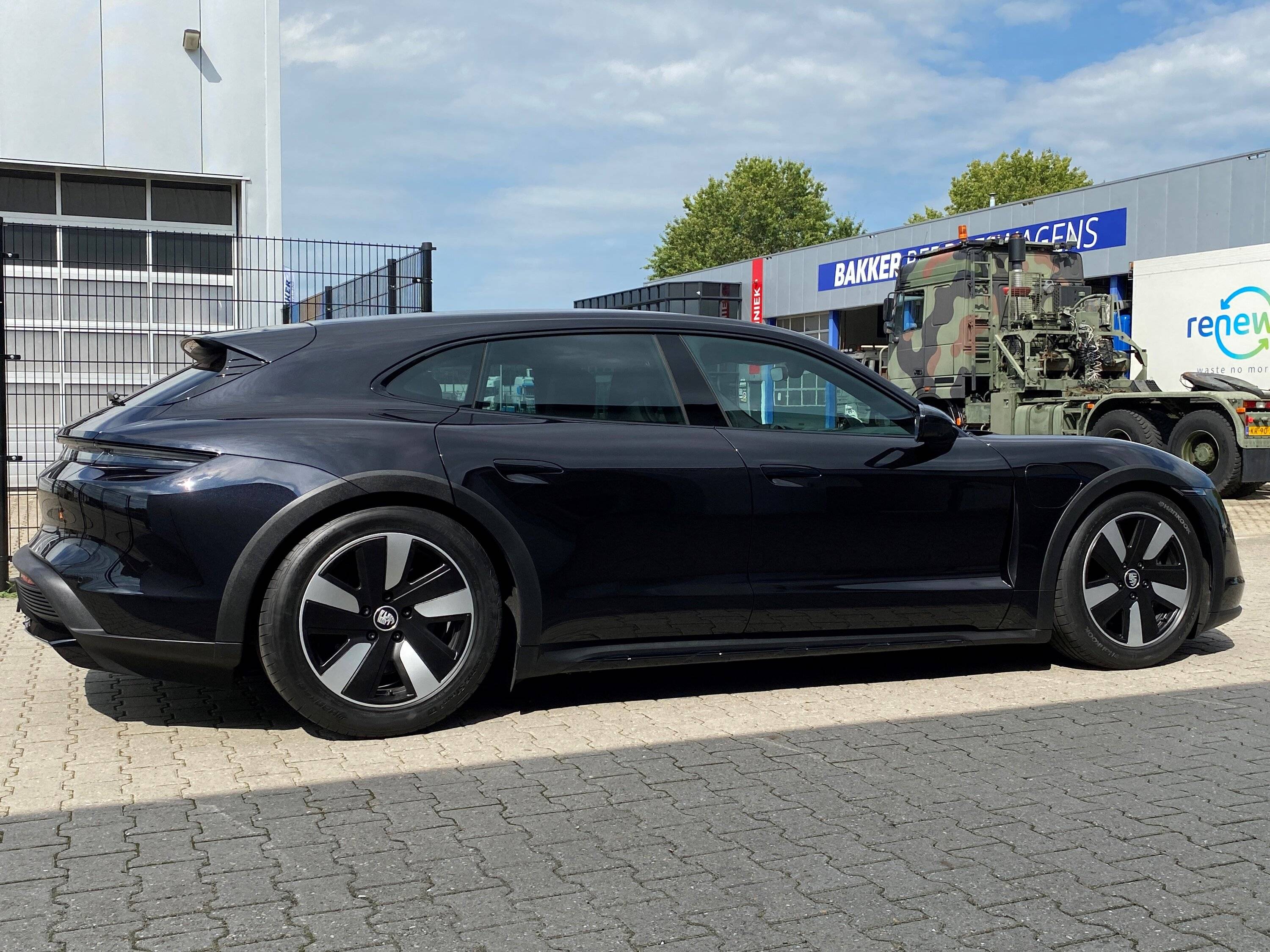 Porsche Taycan Taycan Aero Wheels Painted Black 6
