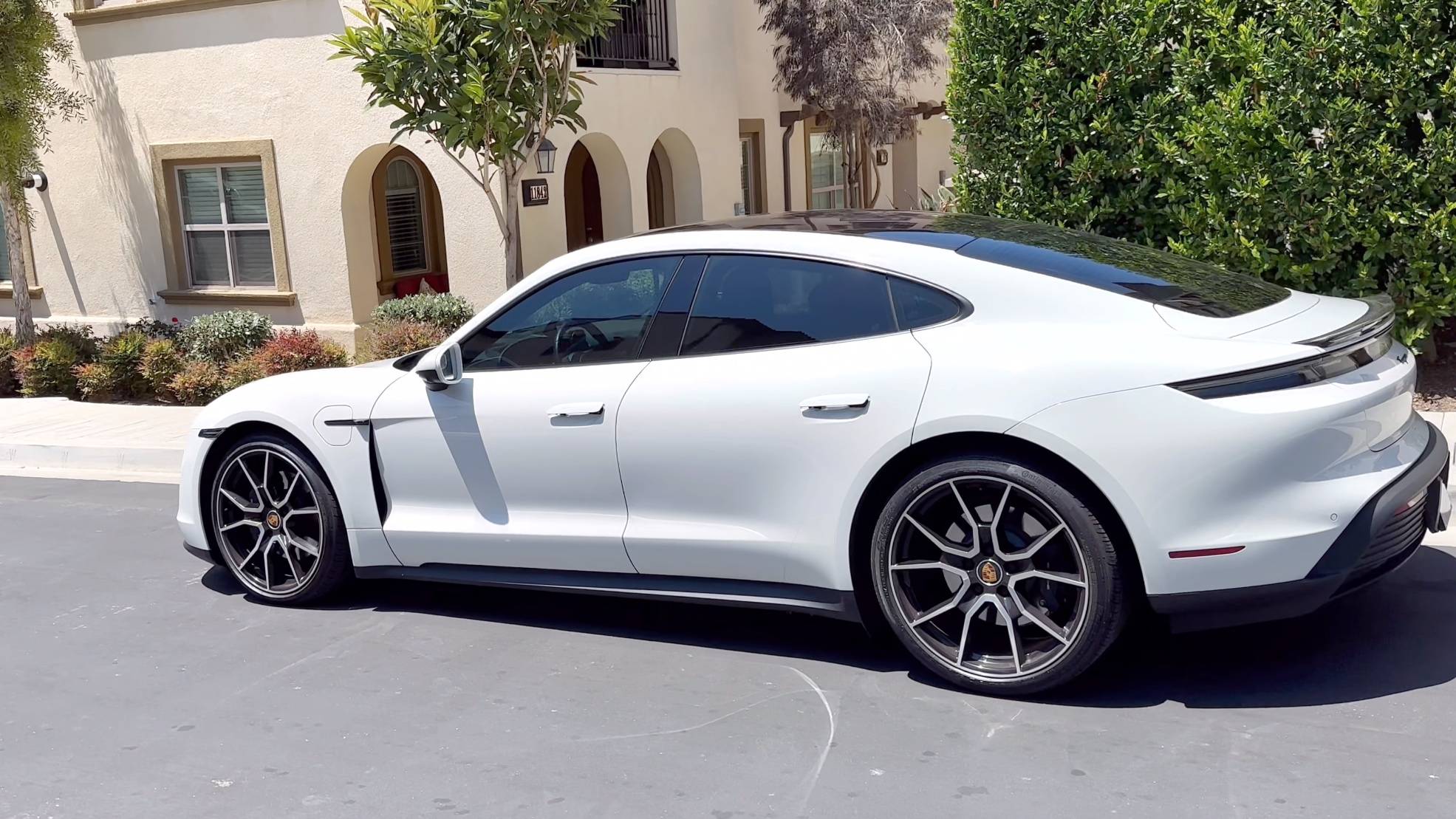 Porsche Taycan 20" Vs 21" Wheels Comfort and Handling IMG_8874