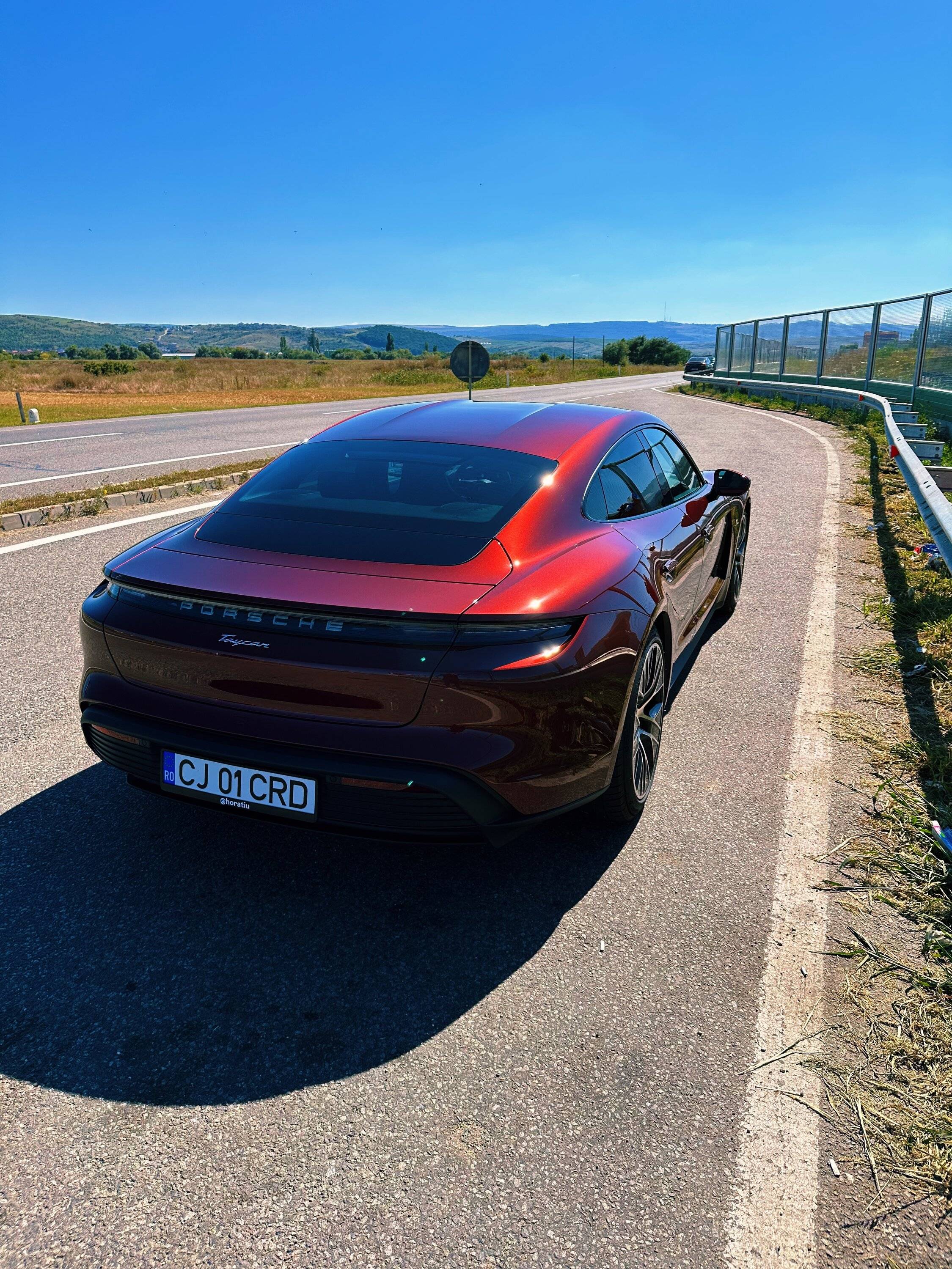 Porsche Taycan CHERRY METALLIC Taycan Club 5DBF8B3B-EC03-4570-9E3B-A1E2E501C8C4
