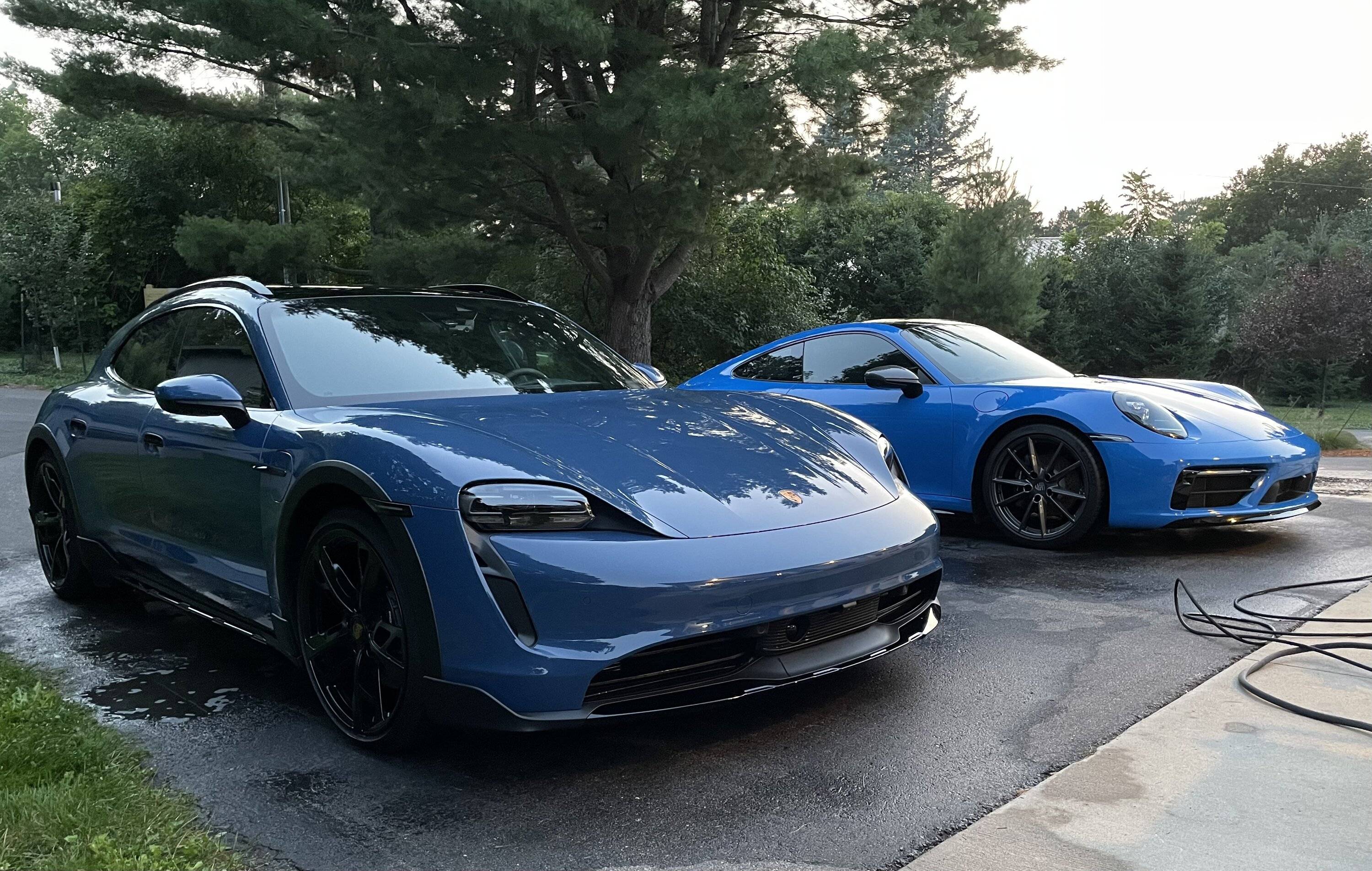 Porsche Taycan NEPTUNE BLUE Taycan Club IMG_3108