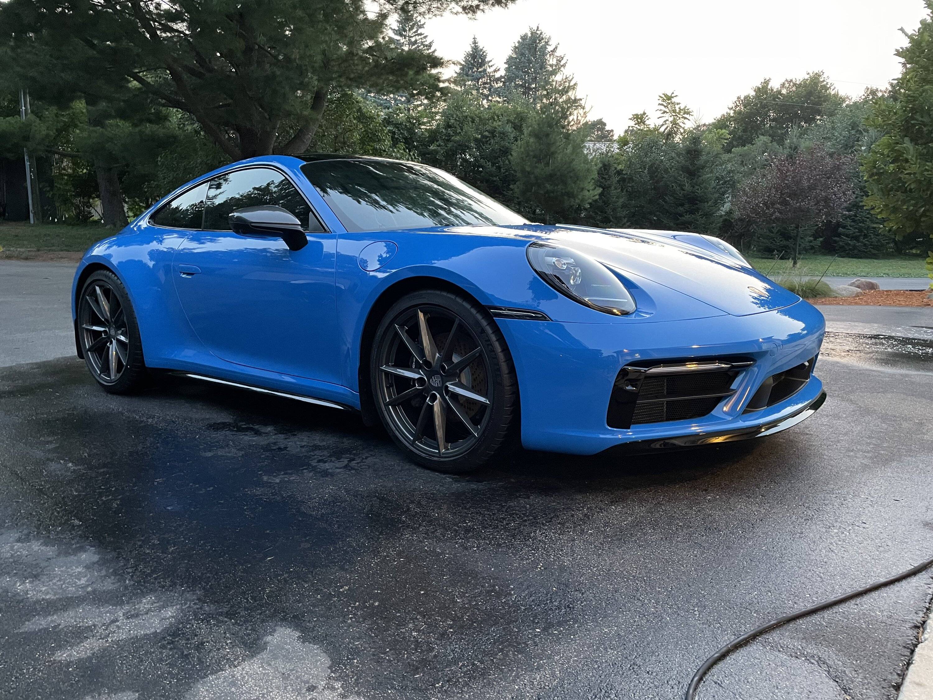 Porsche Taycan NEPTUNE BLUE Taycan Club IMG_3109