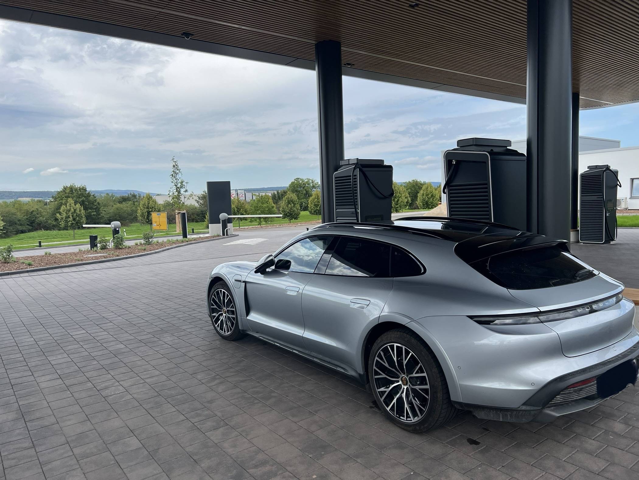 Porsche Taycan First Porsche Charging Lounge opens in Germany IMG_5268