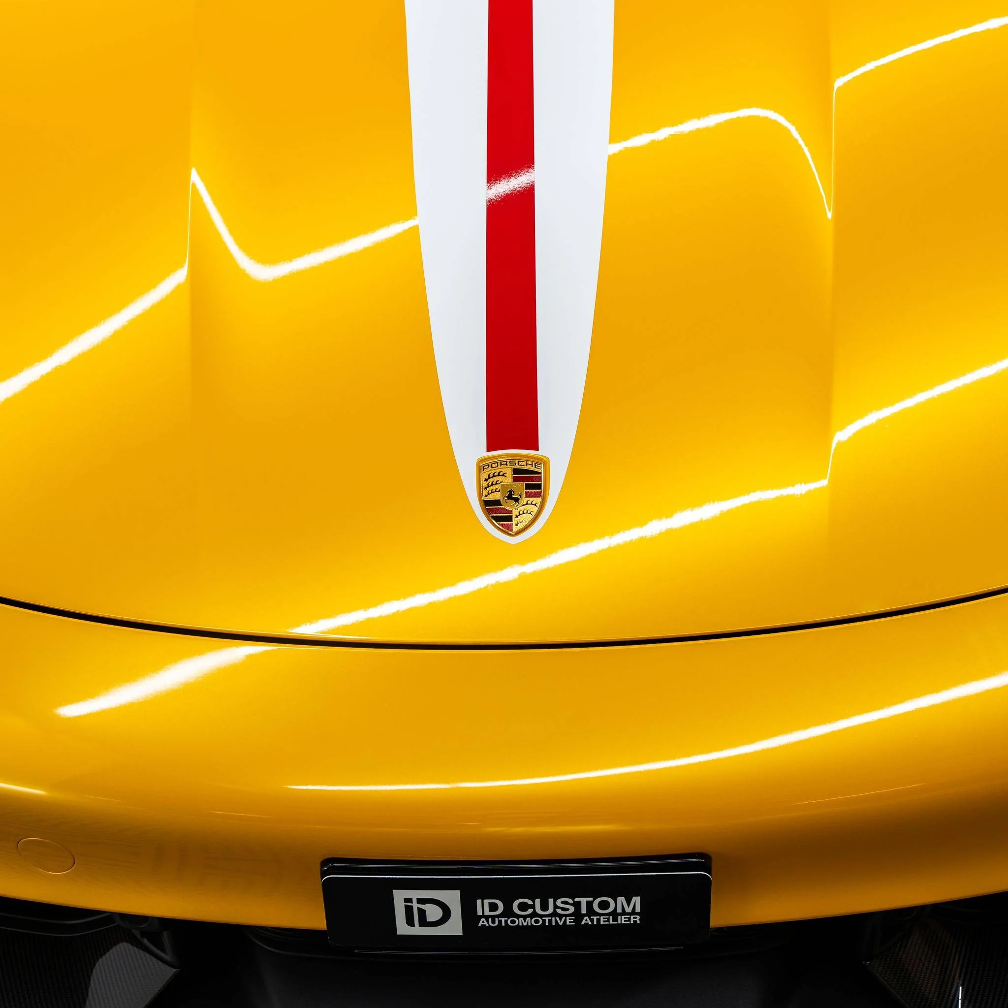 Porsche Taycan Yellow Cross Turismo (wrapped) dfa27ac6-f3df-4b4f-bcf8-78e5420fbc4a
