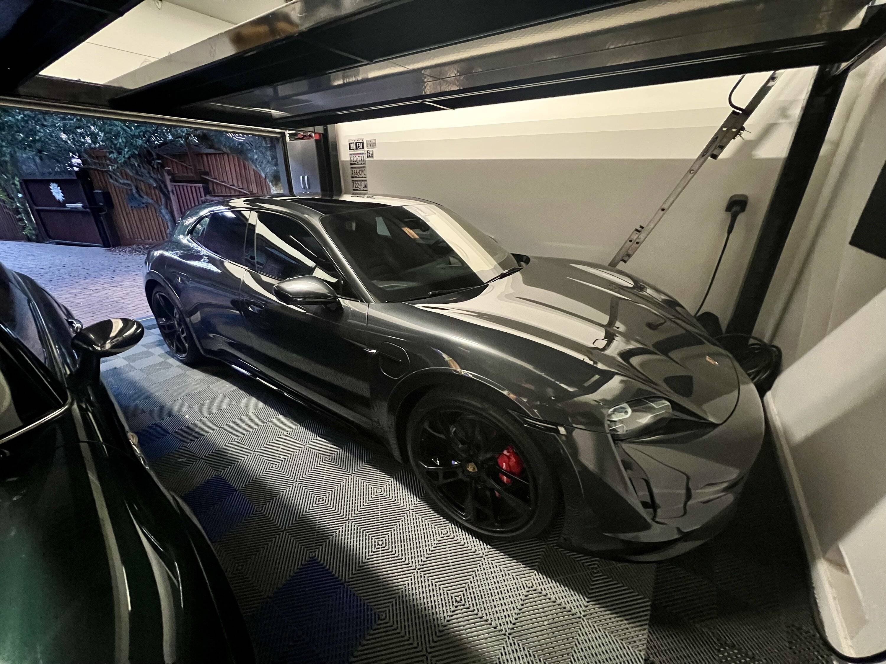 Porsche Taycan A 2022 Cross Turismo 4S: From Order to Delivery to Mods IMG_2375