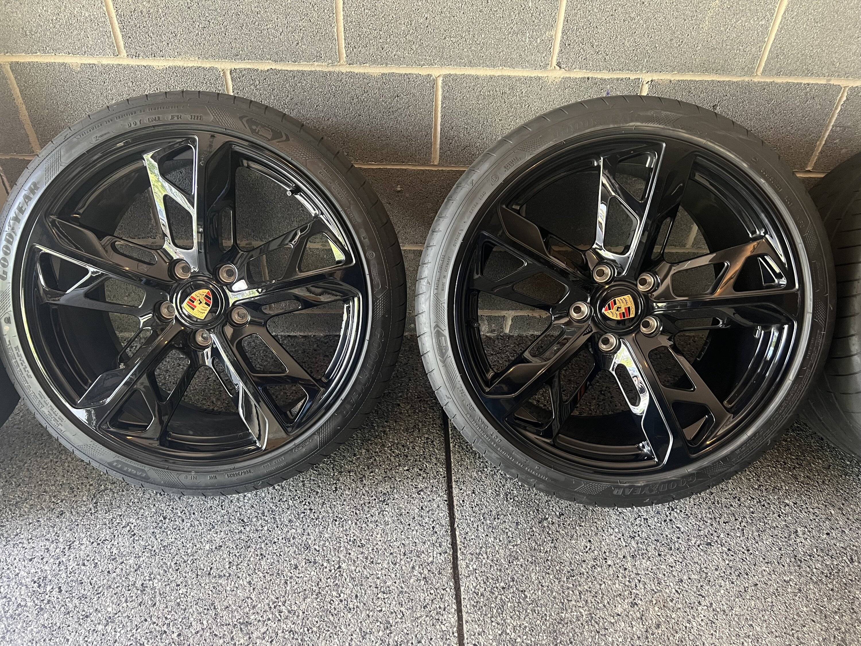 Porsche Taycan UPDATE: (No longer for sale) Porsche Taycan Cross Turismo OEM 21 inch CT Design wheels with Summer tires (NC, USA) IMG_2025