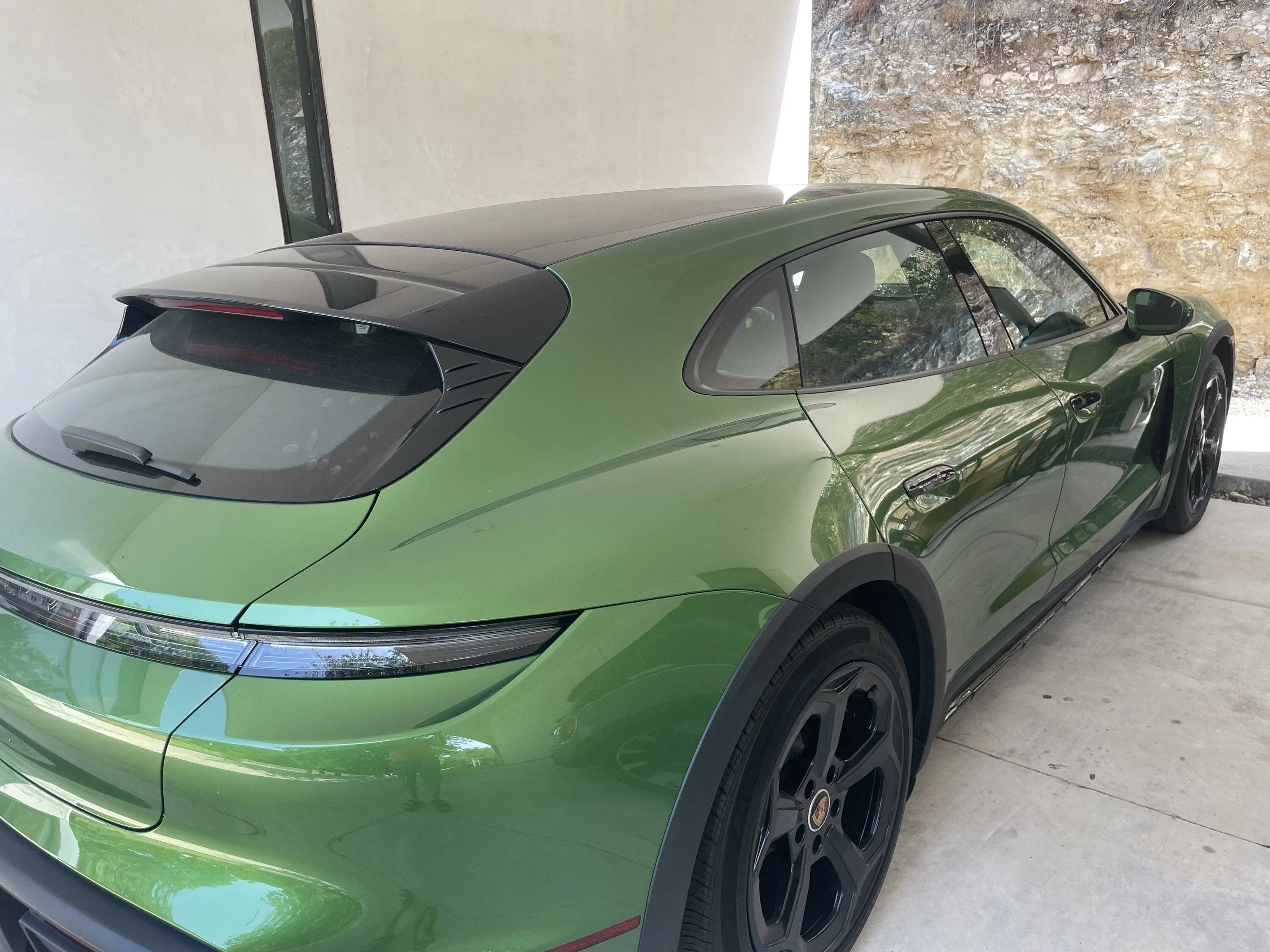 Porsche Taycan MAMBA GREEN Taycan Club IMG_4840