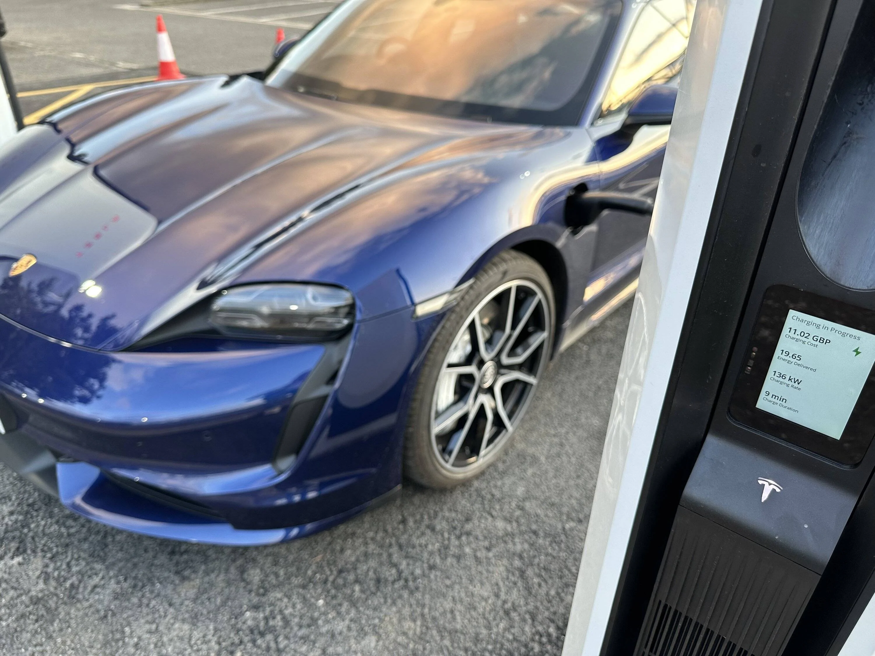 Porsche Taycan First Tesla V4 site in the world with payment terminals IMG_1993