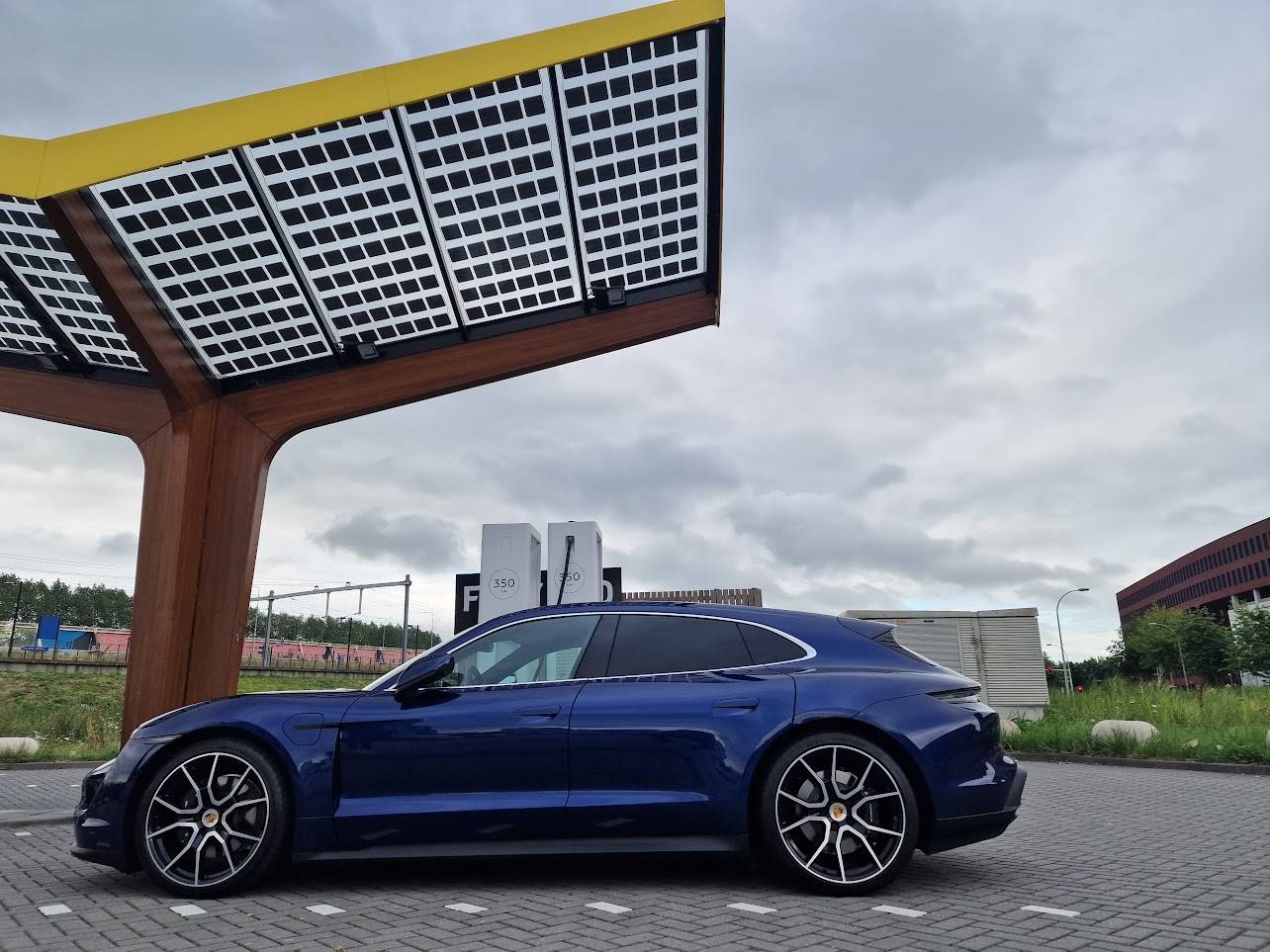 Porsche Taycan Members Say Hello Here! 20230805_181636 (2)