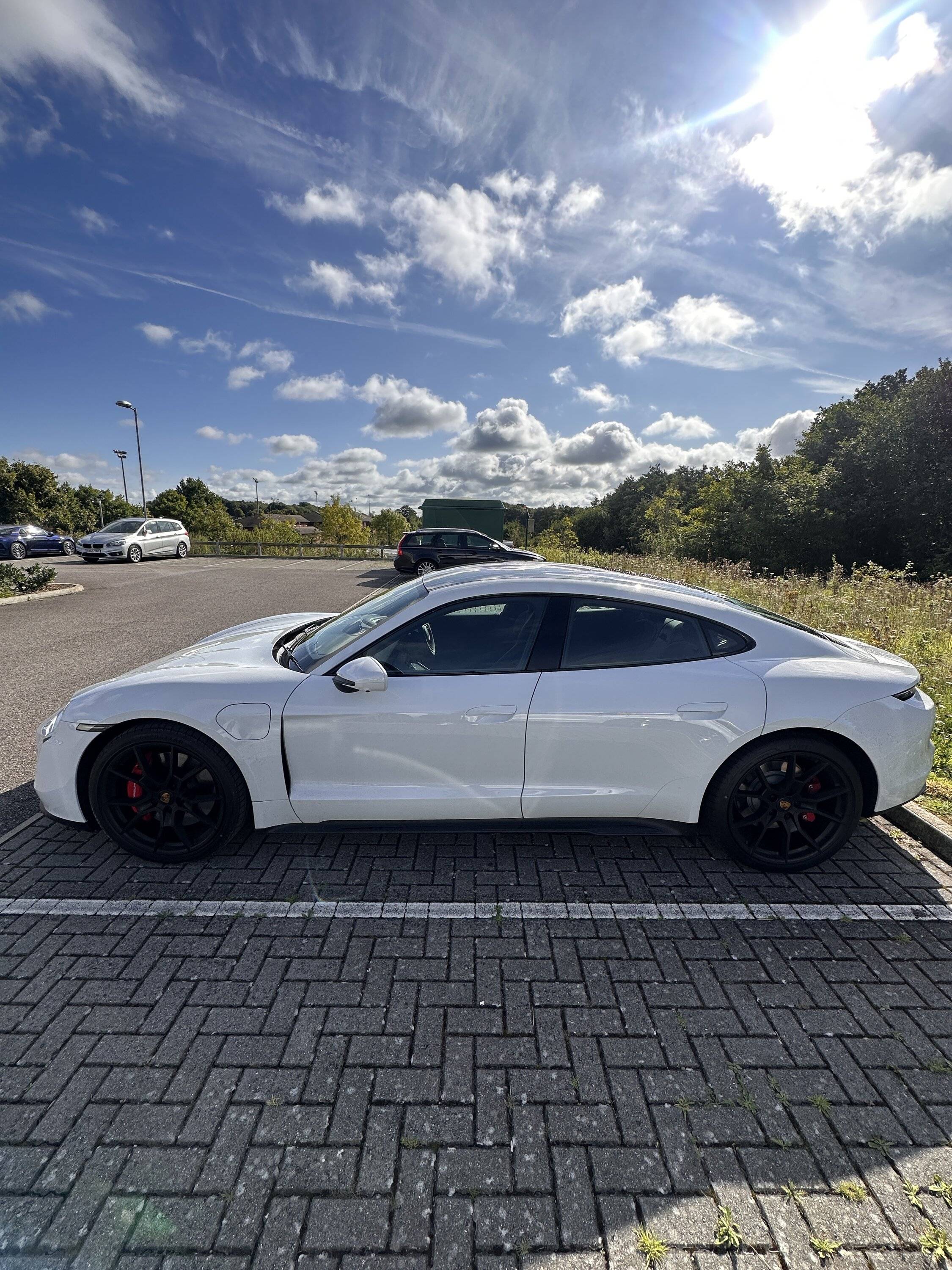 Porsche Taycan CARRARA WHITE Taycan Club IMG_1791
