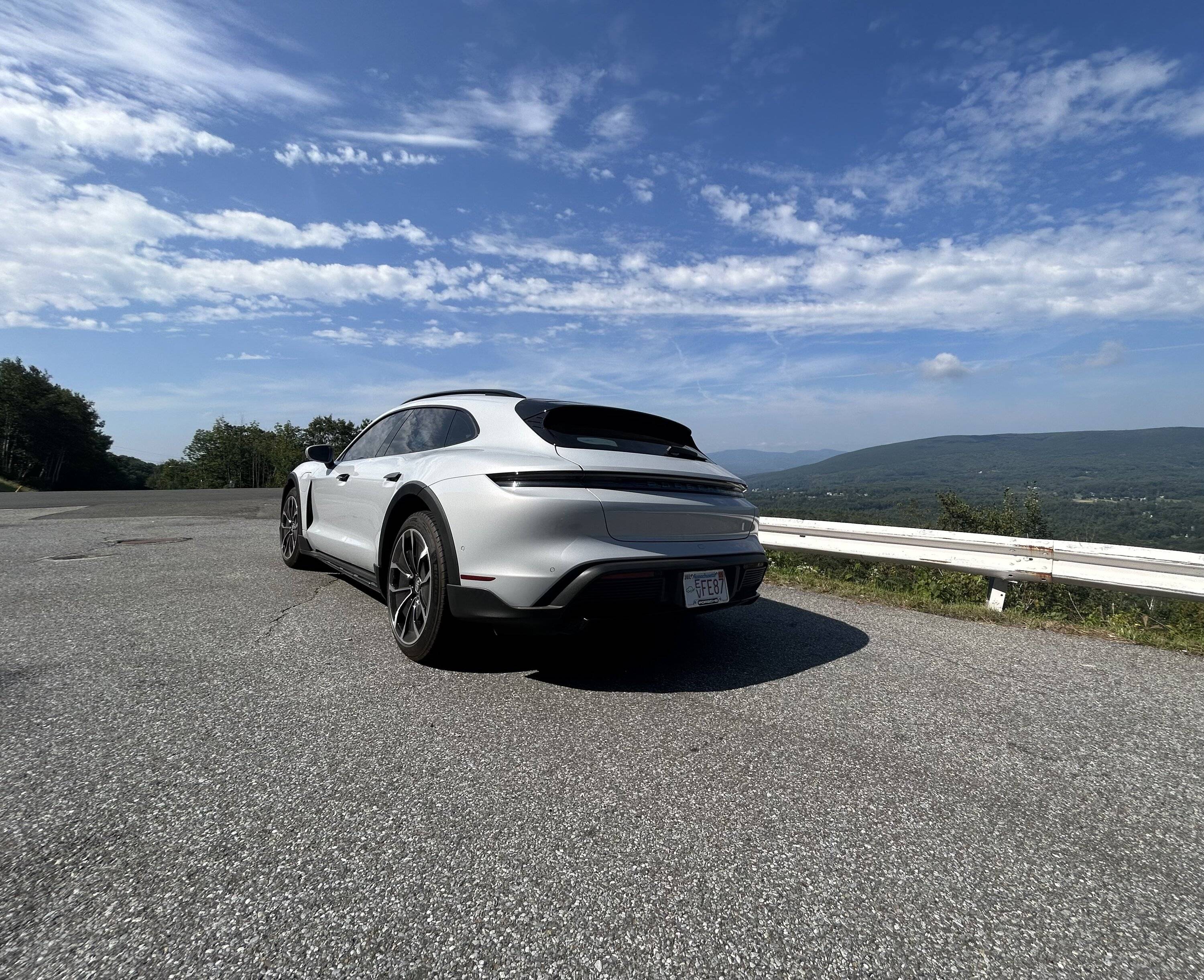 Porsche Taycan Members Say Hello Here! IMG_2419