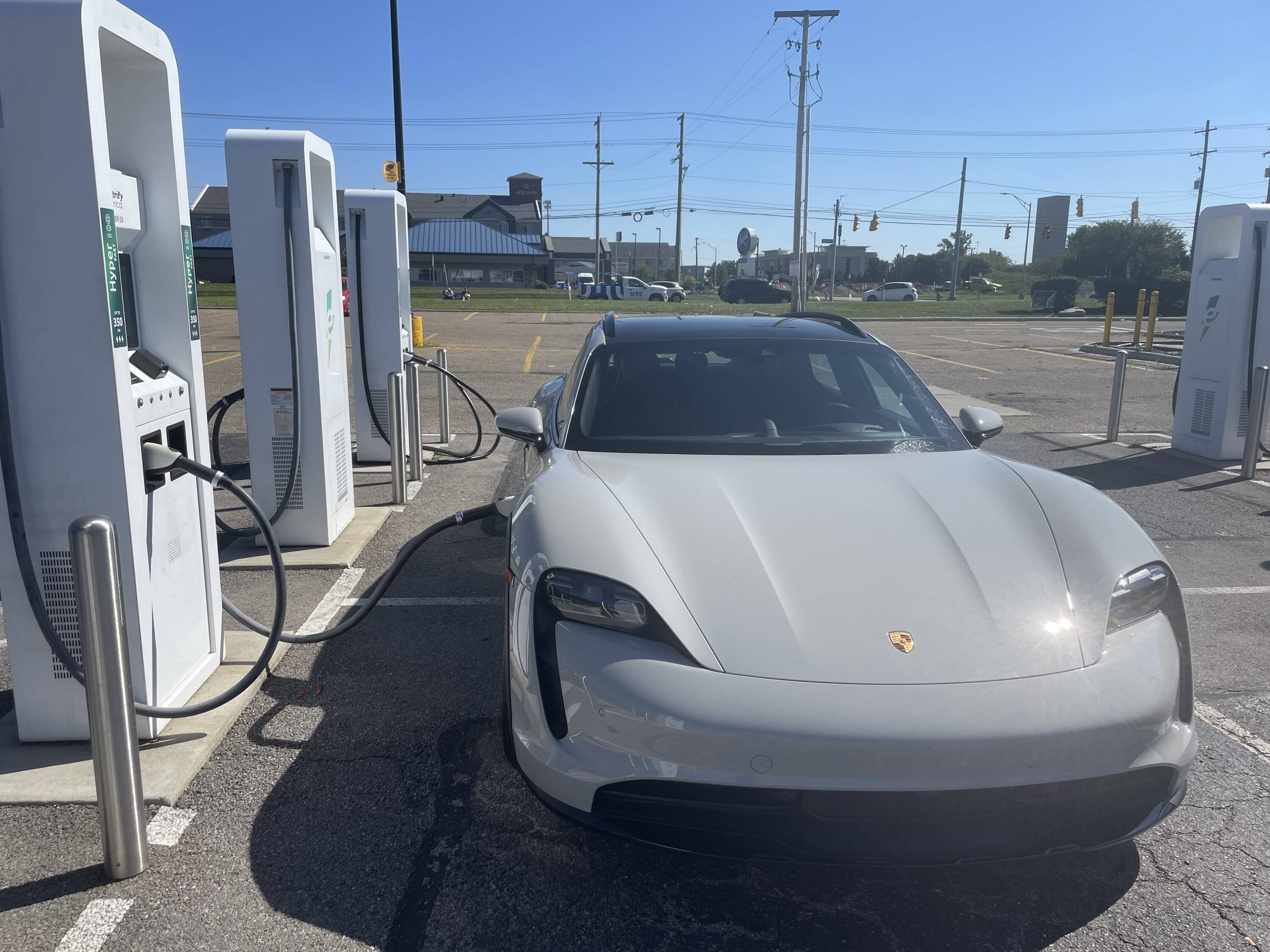 Porsche Taycan Is it easy to charge at Electrify America charging station? IMG_7756
