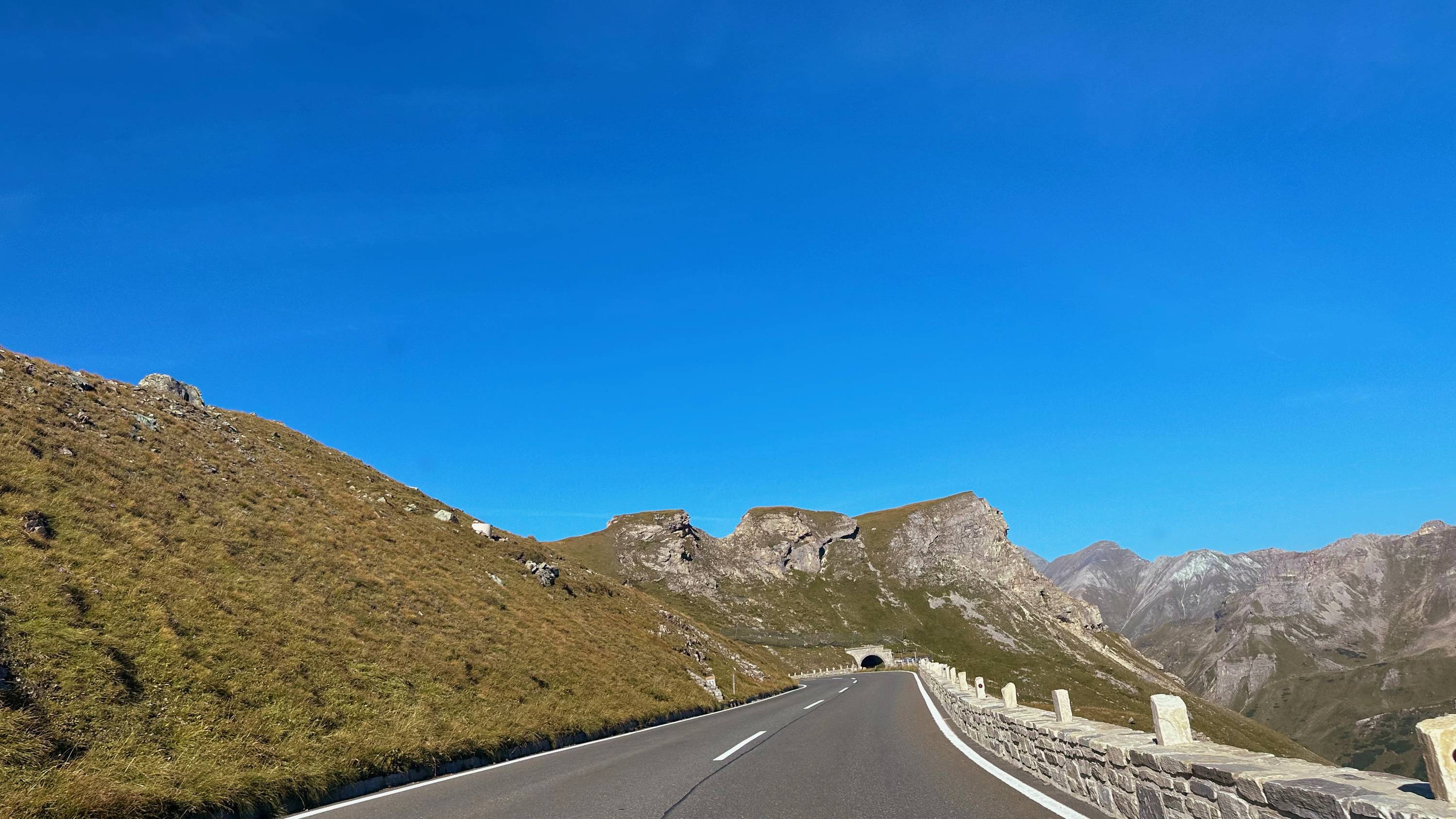 Porsche Taycan Taycan to Switzerland & Austria {filename}