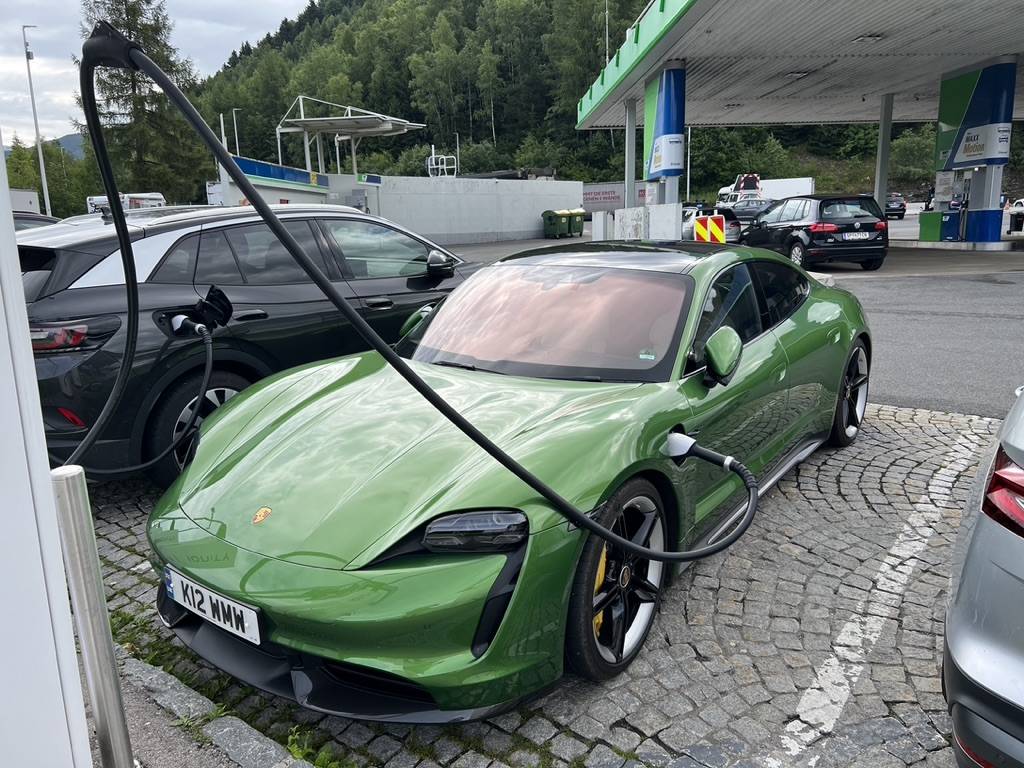 Porsche Taycan Road trip report: Norfolk (UK) to Austria in Taycan Turbo S 2AEF3A77-3CD7-47A5-BC6B-2D0EC708FAD3_1_105_c