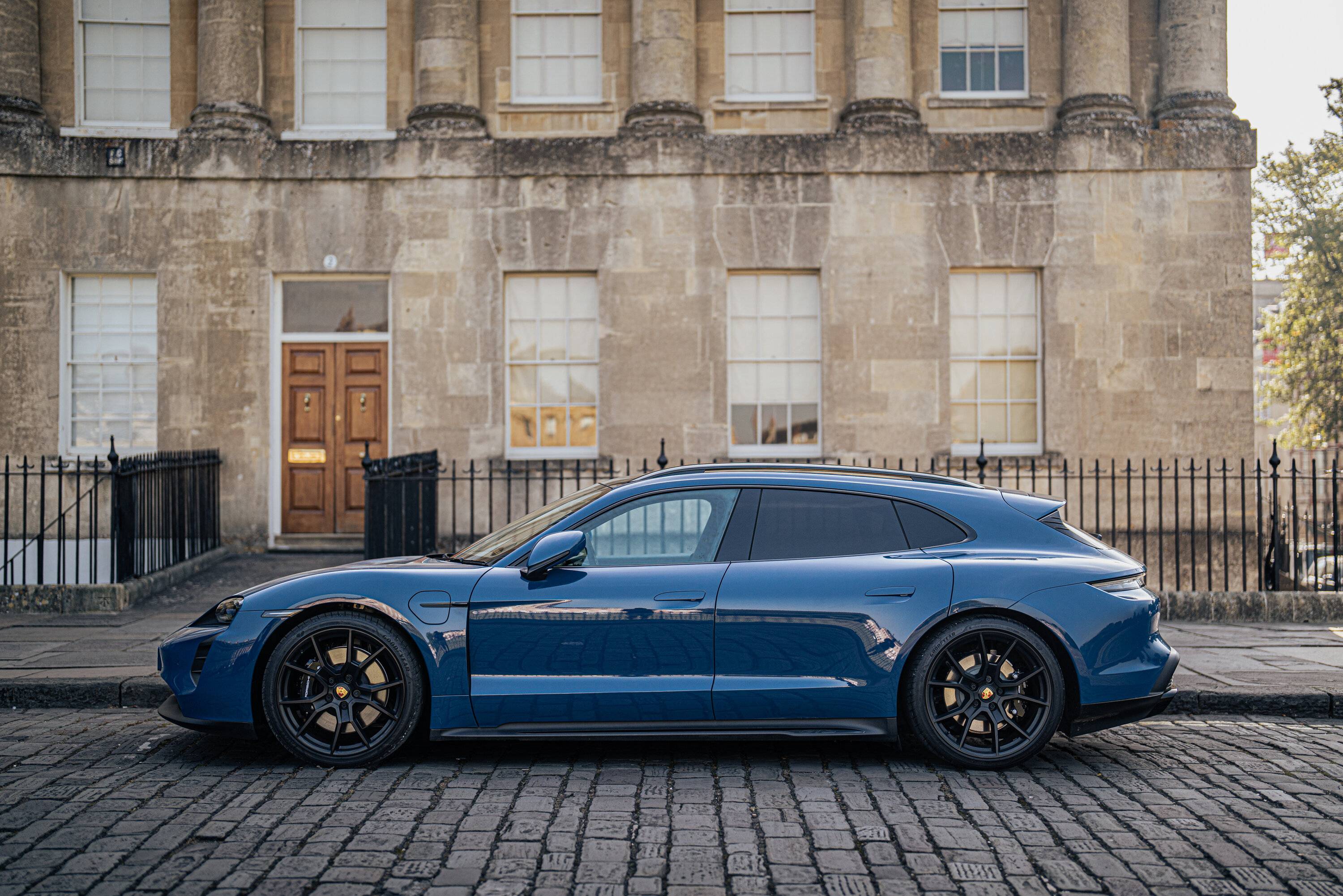 Porsche Taycan NEPTUNE BLUE Taycan Club IMG_1146