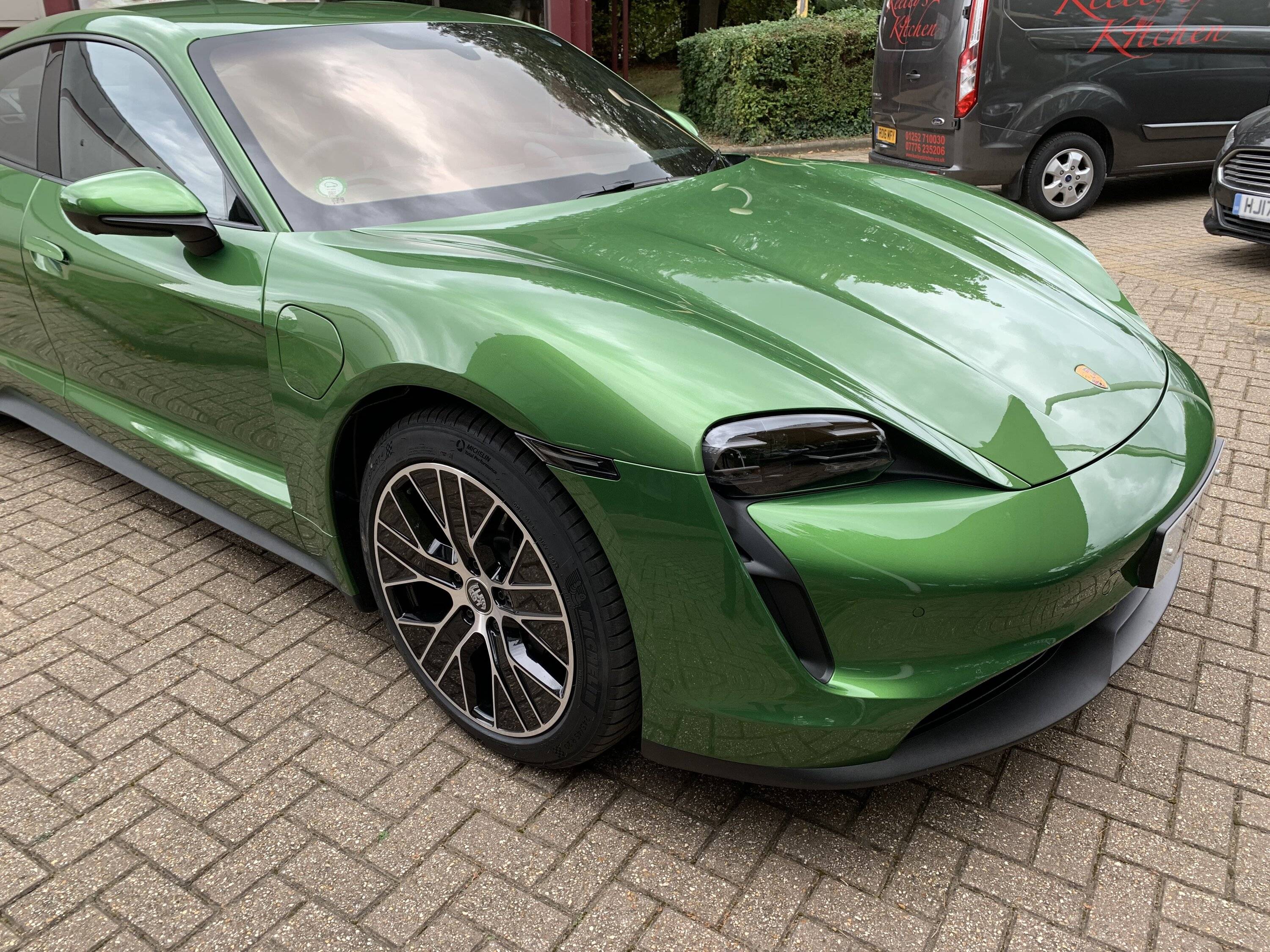 Porsche Taycan MAMBA GREEN Taycan Club IMG_3722