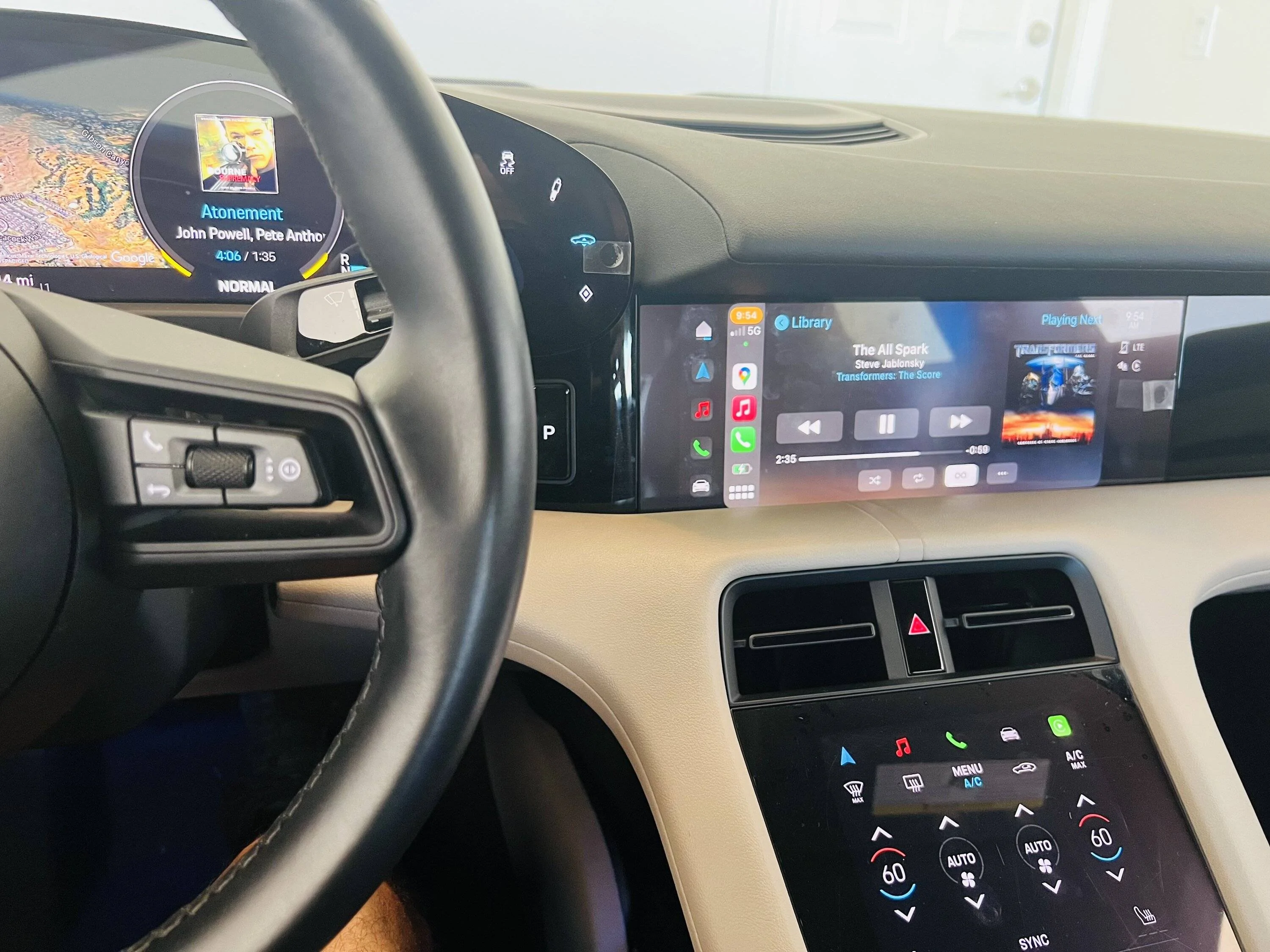 Porsche Taycan CarPlay screen glitch IMG_6840