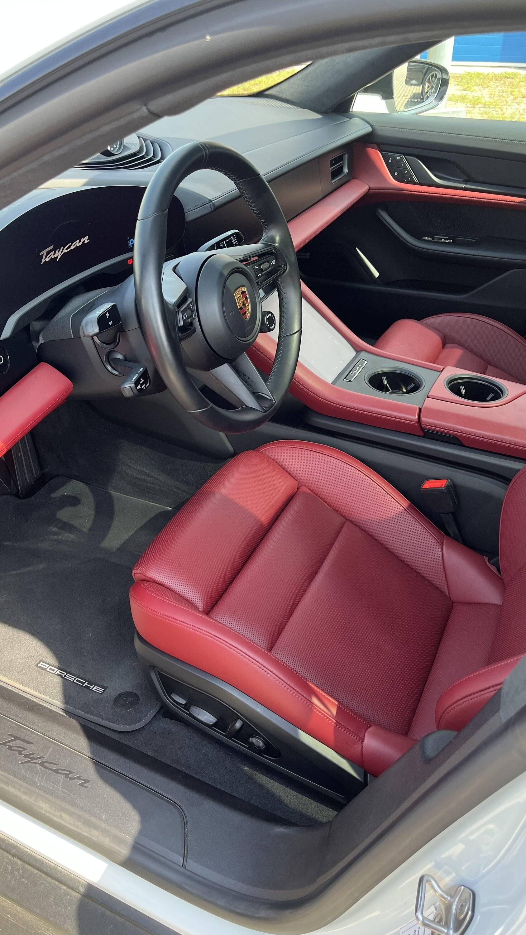Porsche Taycan I want to change my steering wheel! Need help! E7C11884-3048-4AA8-B319-A356AC469689