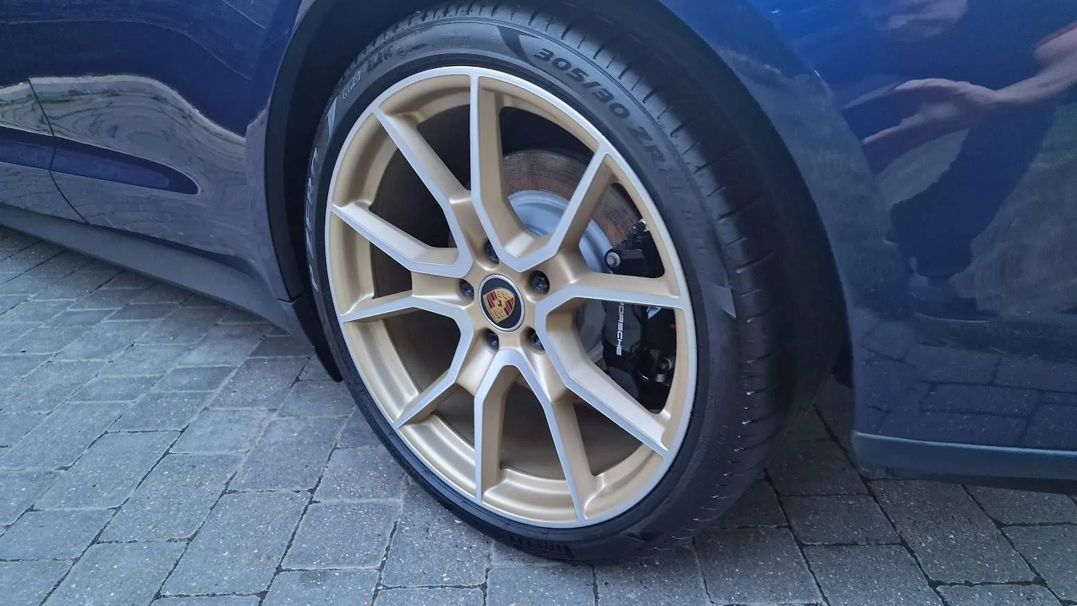 Porsche Taycan Aurum gold GTS wheels fitted on Taycan 4S 20230721_210224