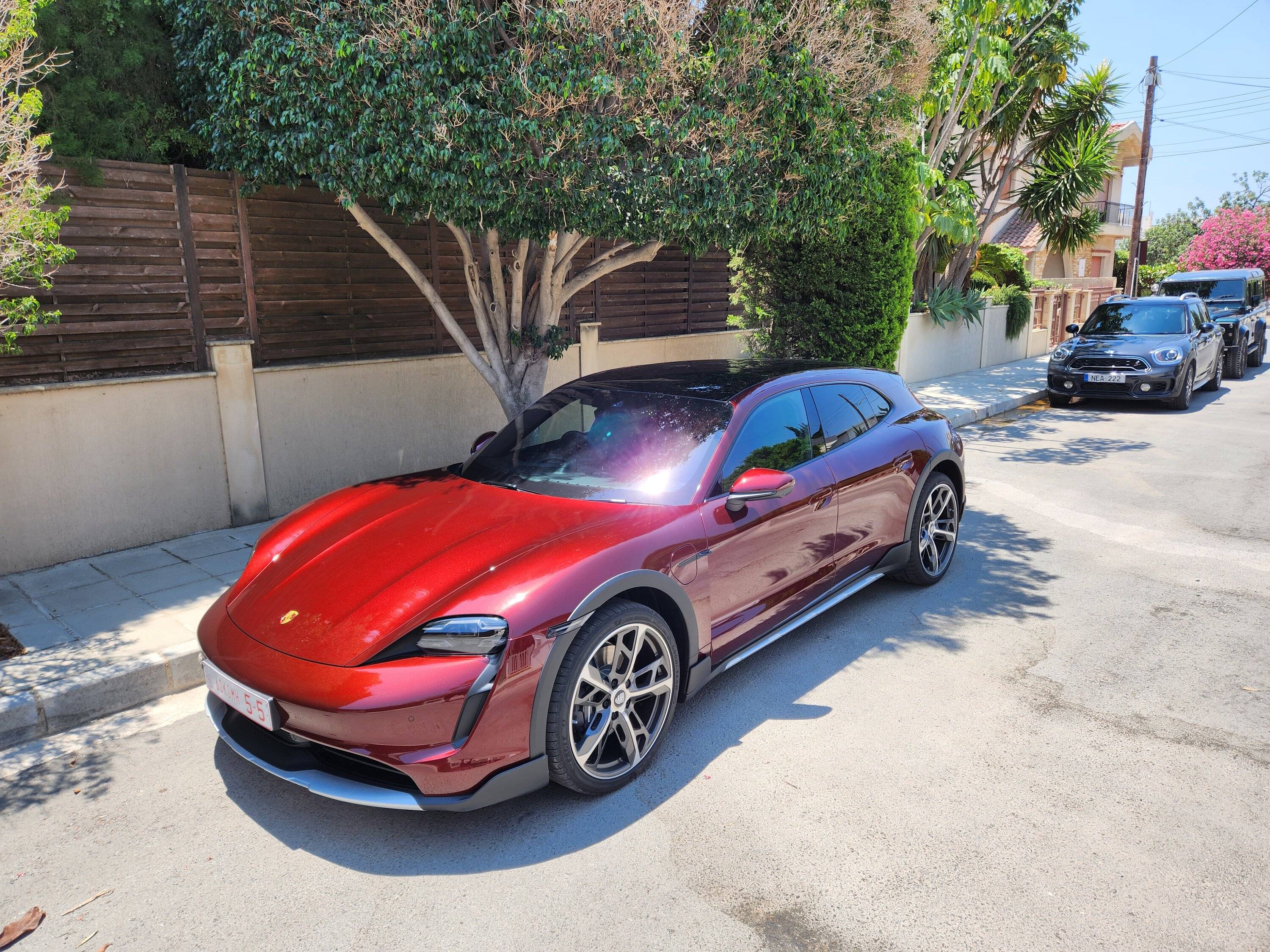 Porsche Taycan CHERRY METALLIC Taycan Club 20230701_122633