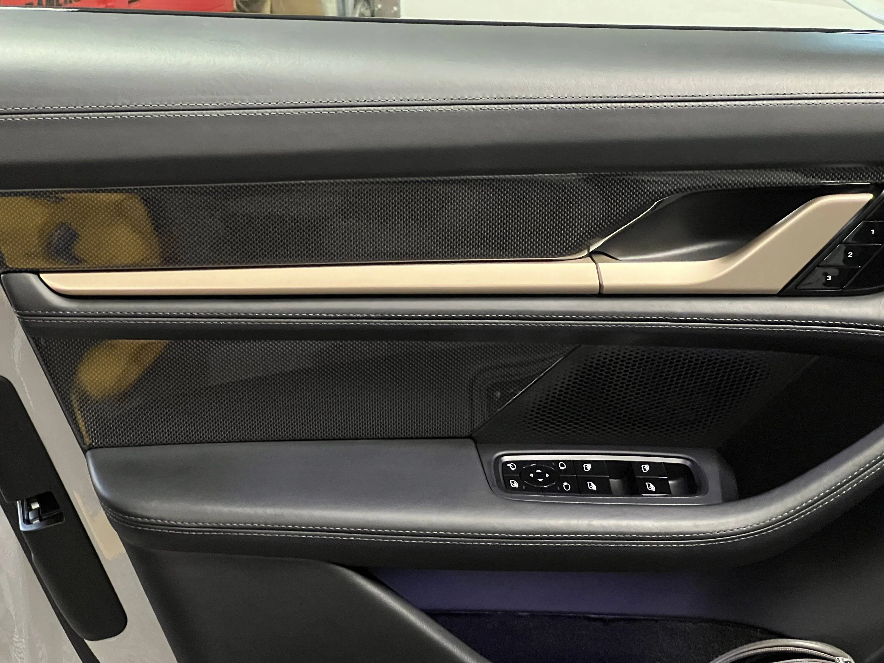 Porsche Taycan Matte to Gloss Carbon Fiber Interior IMG_6091