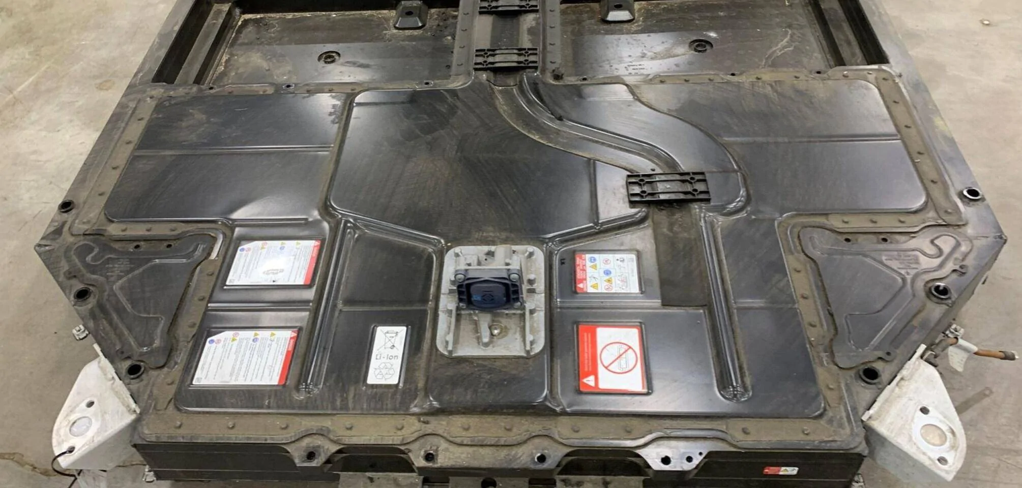 Porsche Taycan 'Replacement Valve' Any ideas? 1695247992212