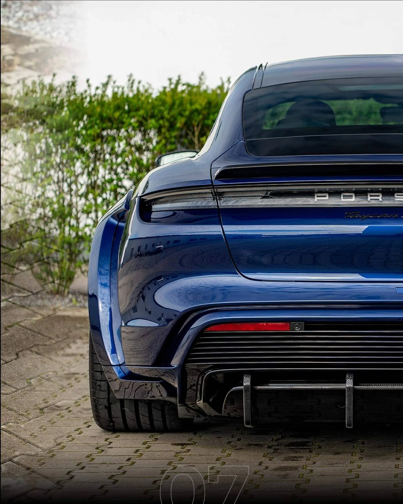 Porsche Taycan Aftermarket rear spoiler Screenshot_20230823_223047_Facebook