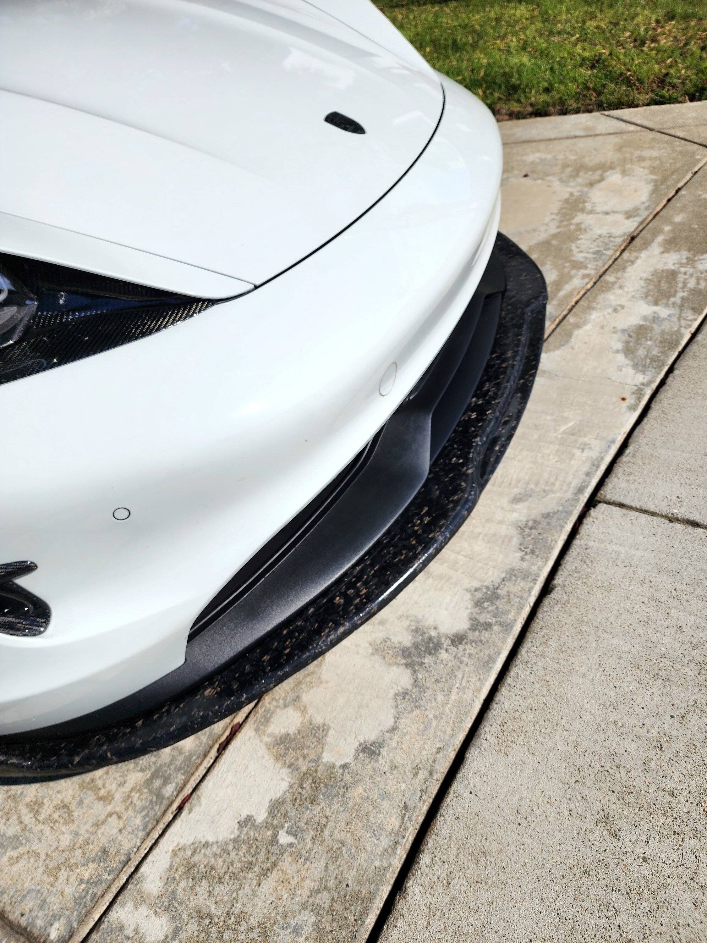 Porsche Taycan Finished the Forged Carbon Fiber Front Splitter and Side Skirts 20230916_104511