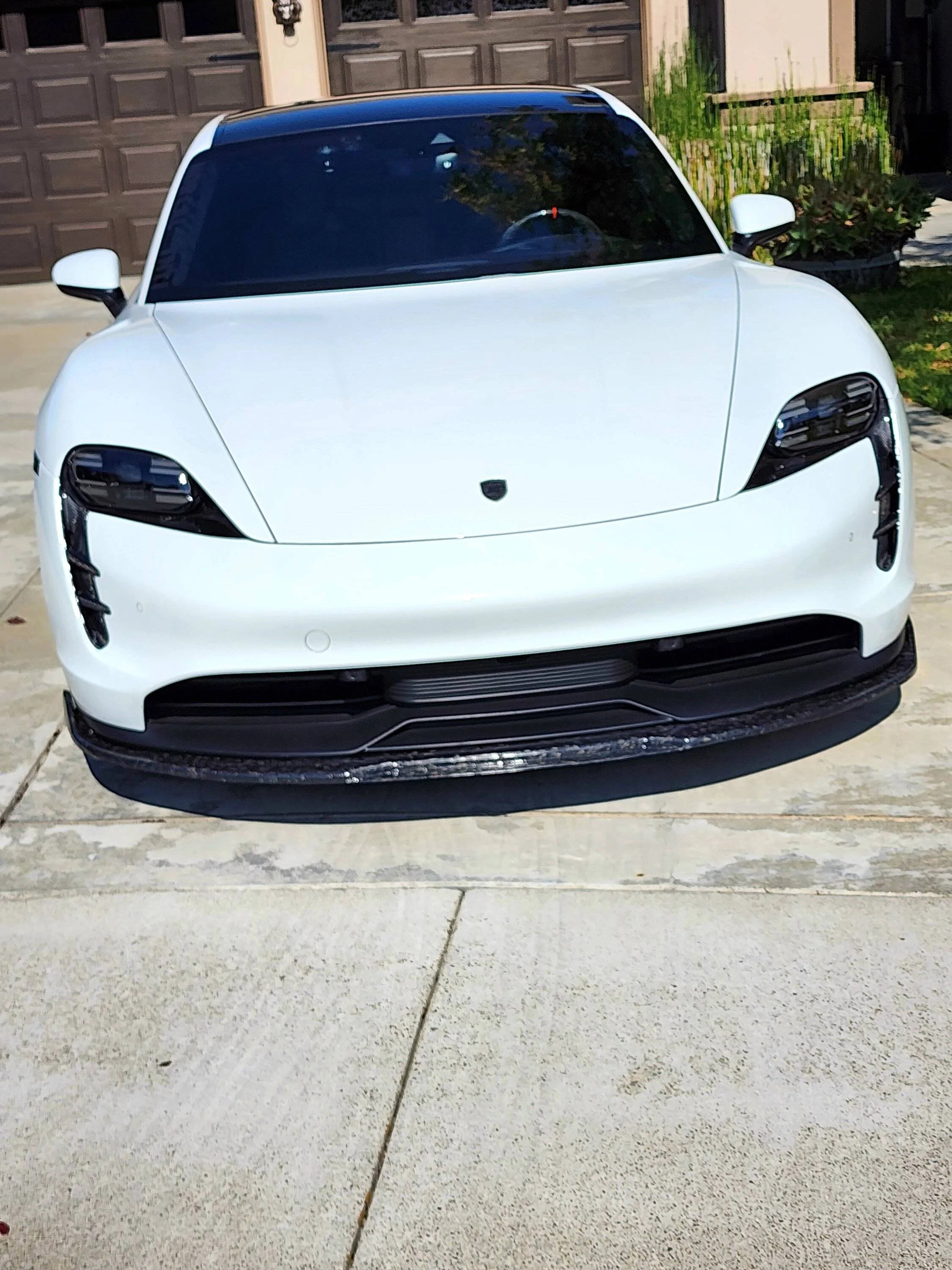 Porsche Taycan Finished the Forged Carbon Fiber Front Splitter and Side Skirts 20230916_104936