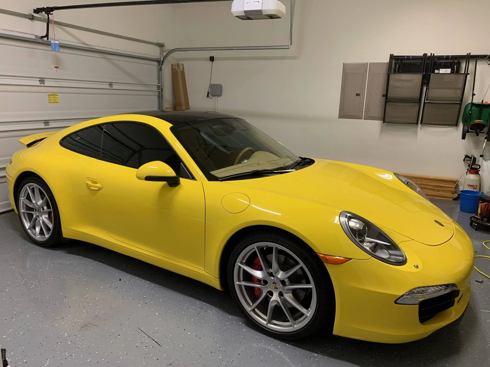 Porsche Taycan My Taycan wrapped in speed yellow update IMG_5299