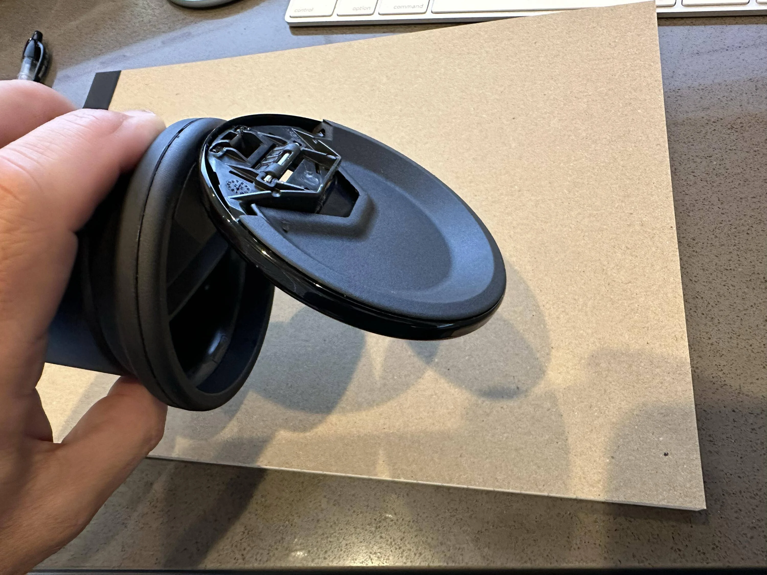 Porsche Taycan Using Ashtray Insert for MagSafe charging - how to modify? tempImage1lIm0I