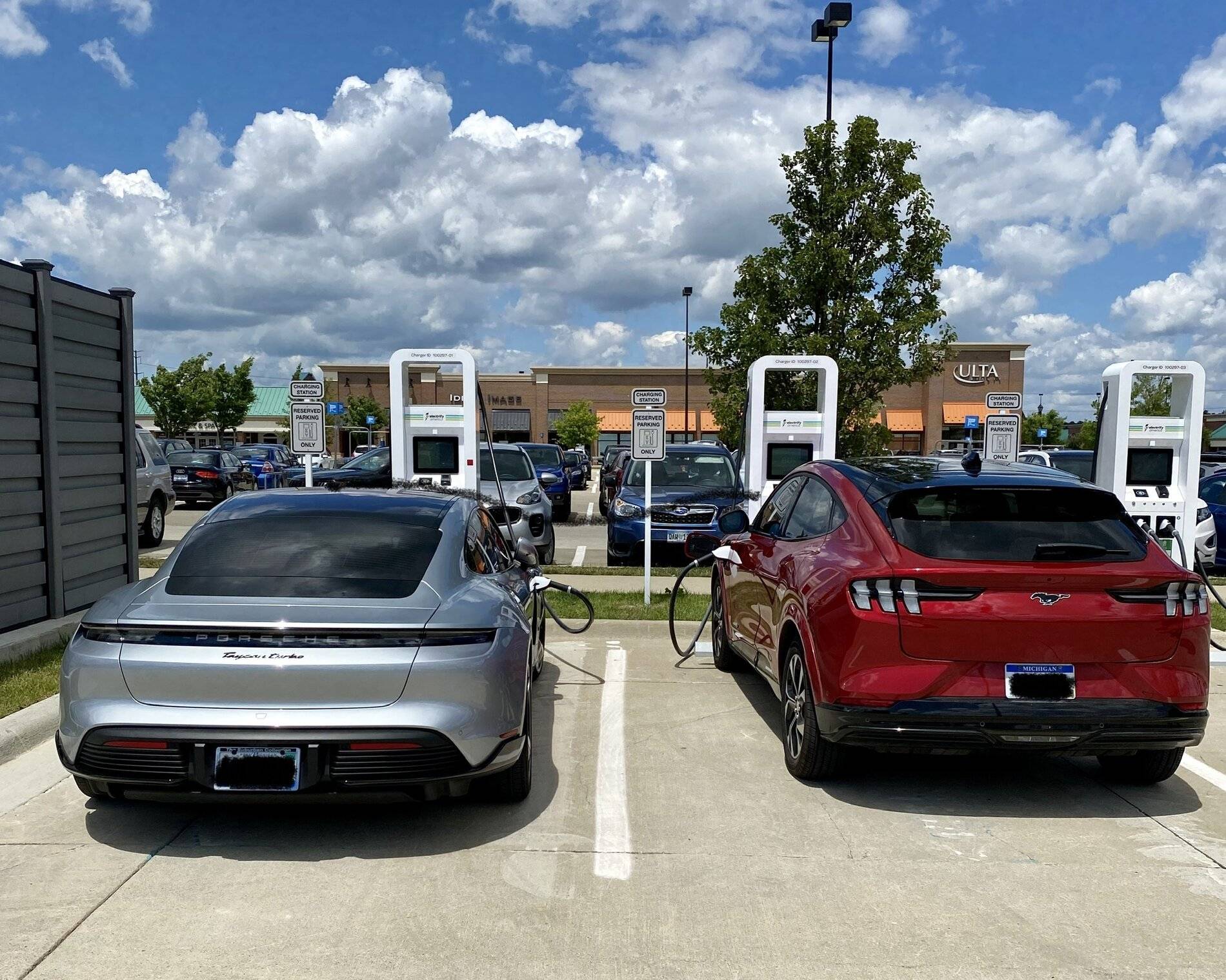 Porsche Taycan Electricfy America charging tips 64A1DE26-DEE0-4786-9A82-8E8F0EA28096