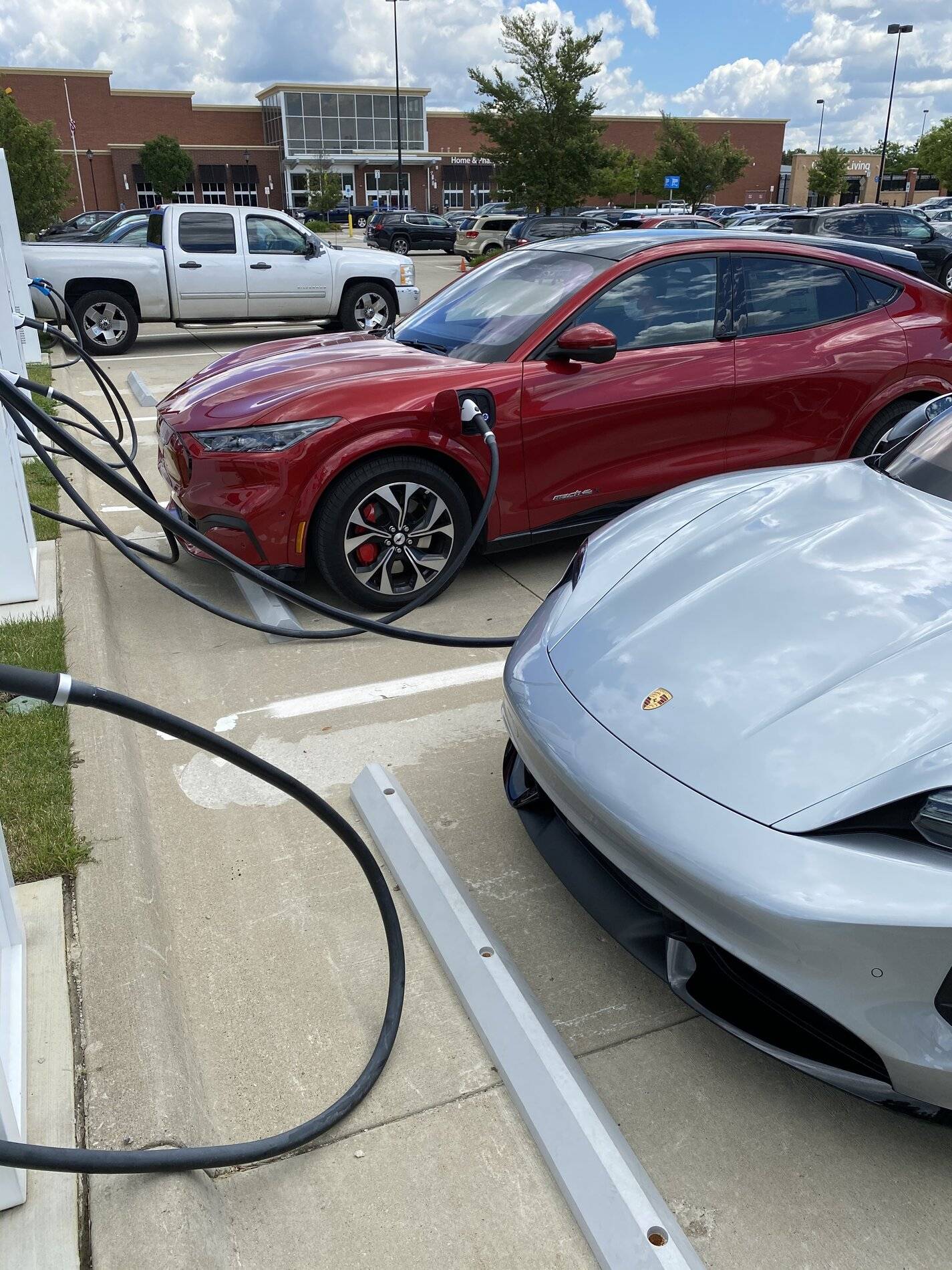 Porsche Taycan Electricfy America charging tips BD4E912C-90FC-4B9F-BDFD-87FE8578927D