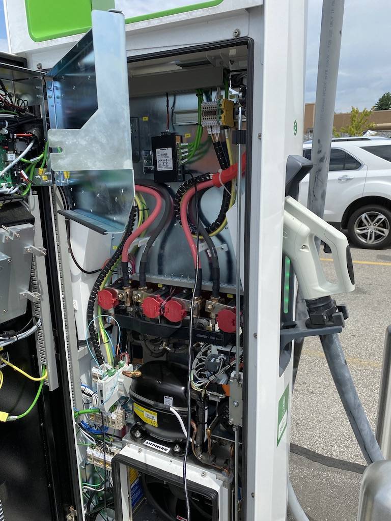 Porsche Taycan Near disaster, but is it charger(s) or car? (UPDATE: it's the car) UNADJUSTEDNONRAW_thumb_632d