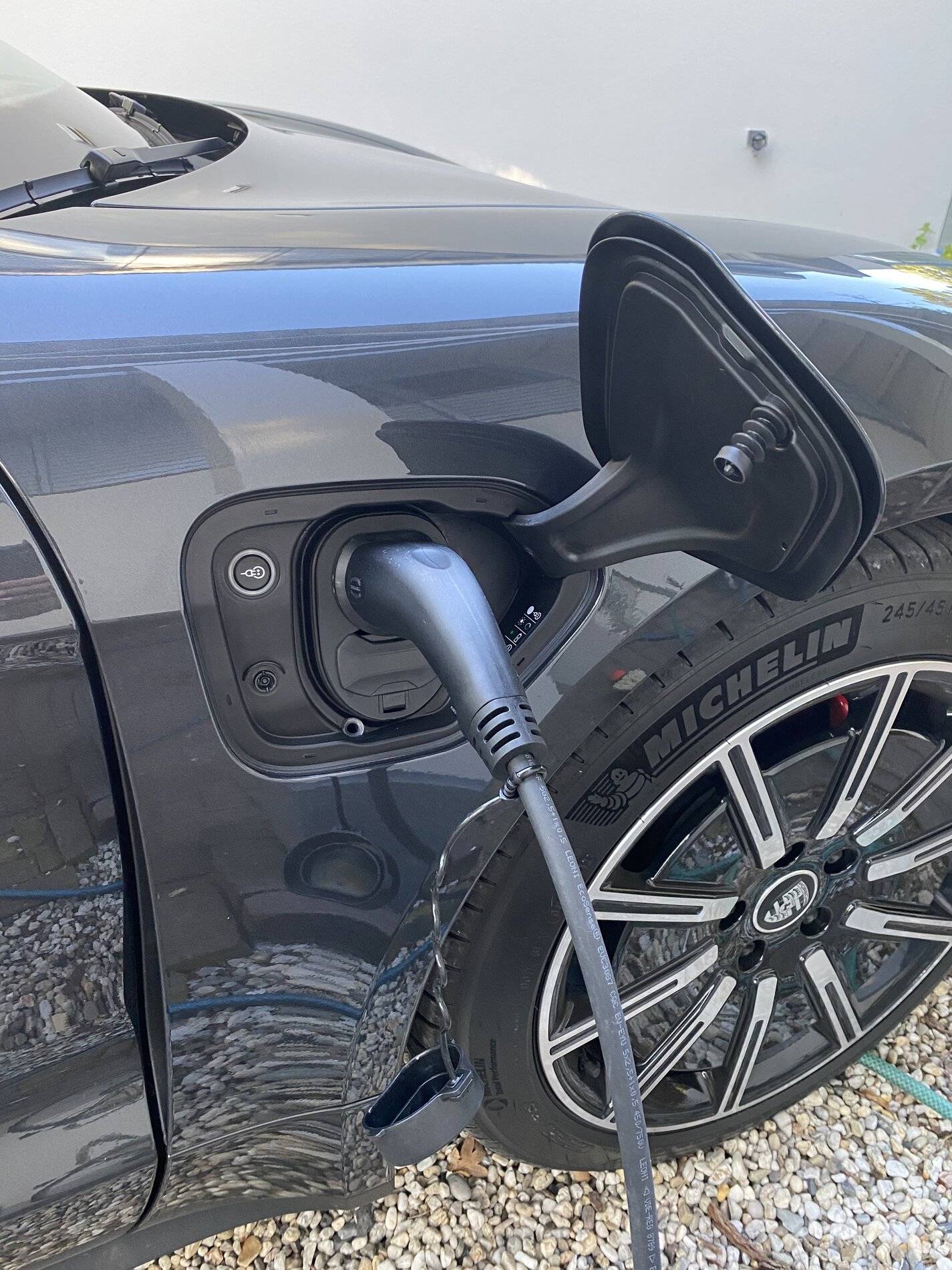 Porsche Taycan Has anyone installed this Porsche home charger? DC95A222-1EEF-4C9F-8AC0-1764E518F71B