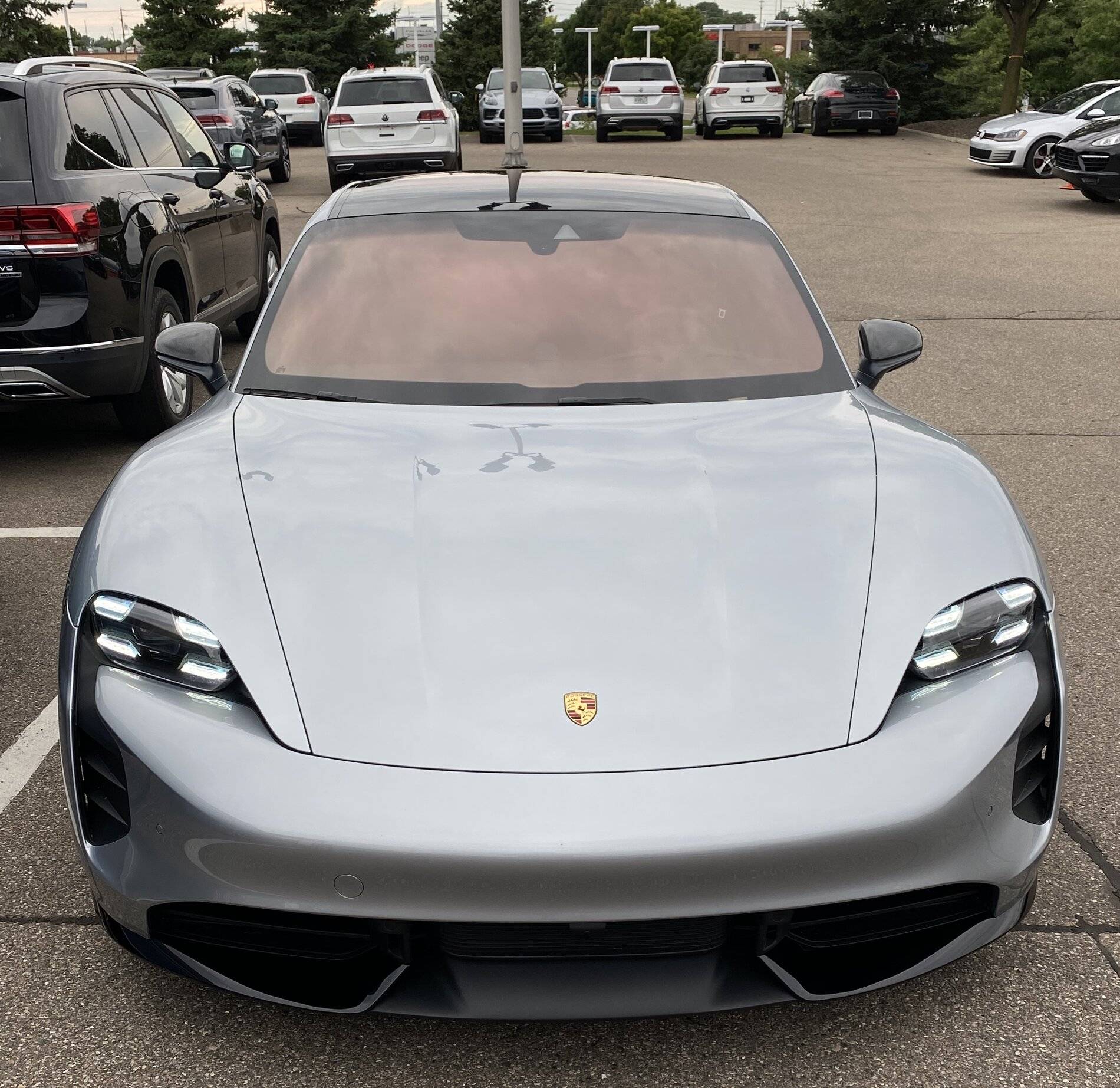 Porsche Taycan Finally Arrived! 598C2D2F-C79A-4FBC-8638-3D0D1A3EF170