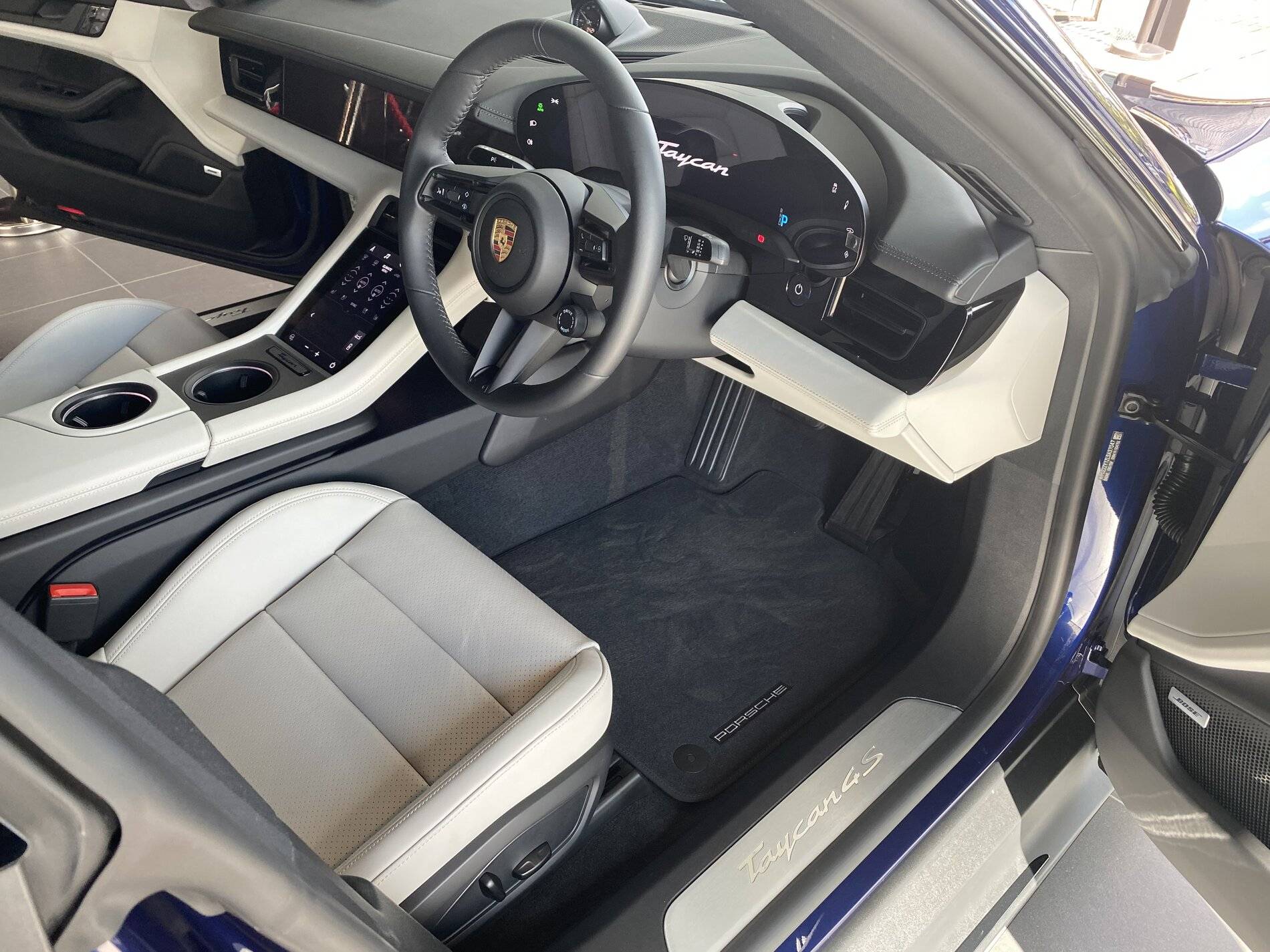 Porsche Taycan Picked up my 4S today 06147EE3-1D87-4344-8241-CEDB1B1FEB2B