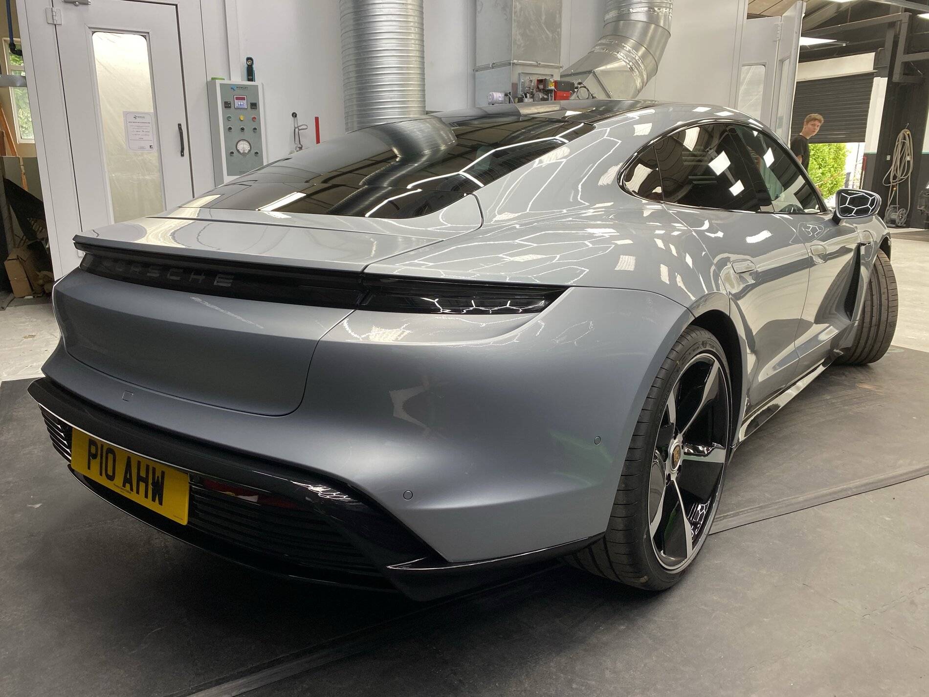 Porsche Taycan Taycan 4S - Dolomite SIlver - PPS - Ceramic Coated IMG_2171
