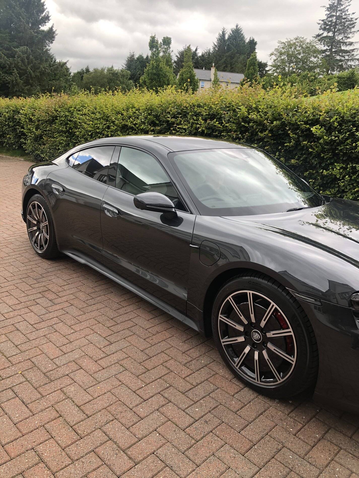 Porsche Taycan 20" Sport Aero Wheels, what do you think? A23189EE-B4A0-46BC-8C51-1197EFE65396