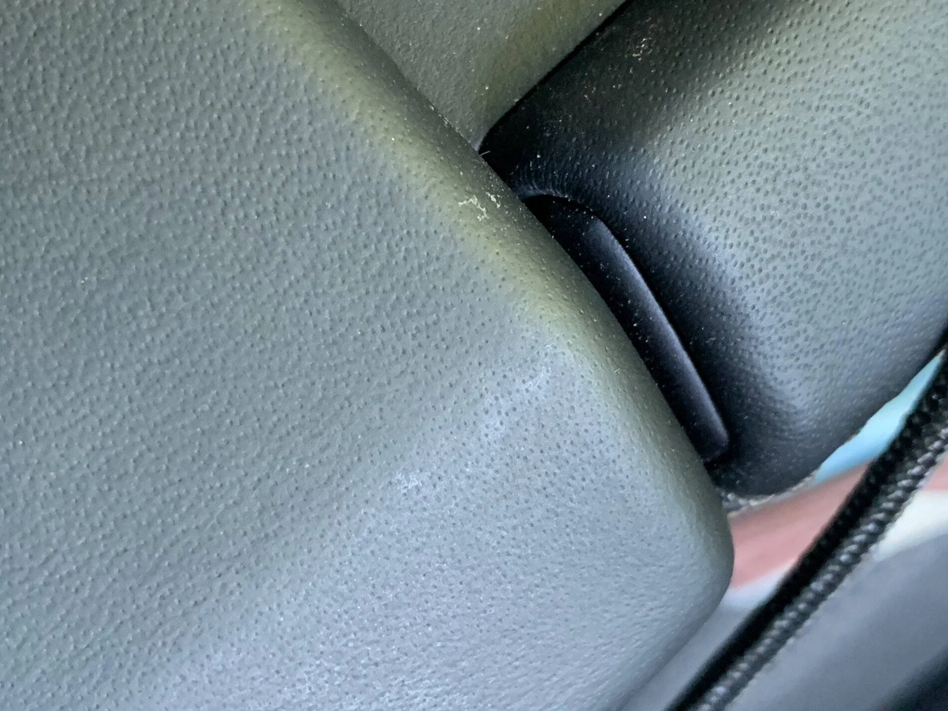 Porsche Taycan Missing piece of interior trim? 69F2AF7E-E75C-46F0-9B87-8A74139B86A3