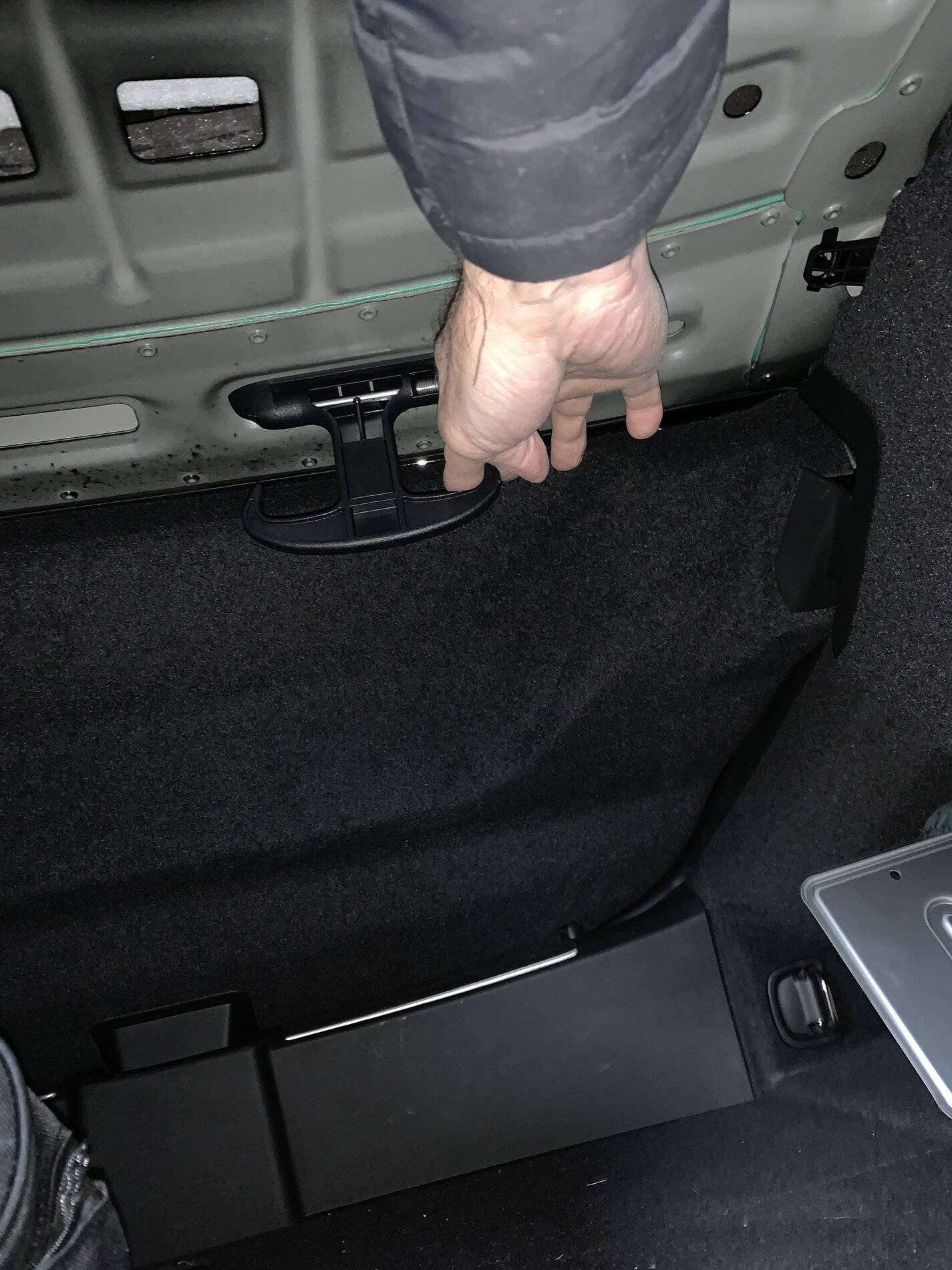 Porsche Taycan Did you know you had hooks in your Trunk? IMG_1955