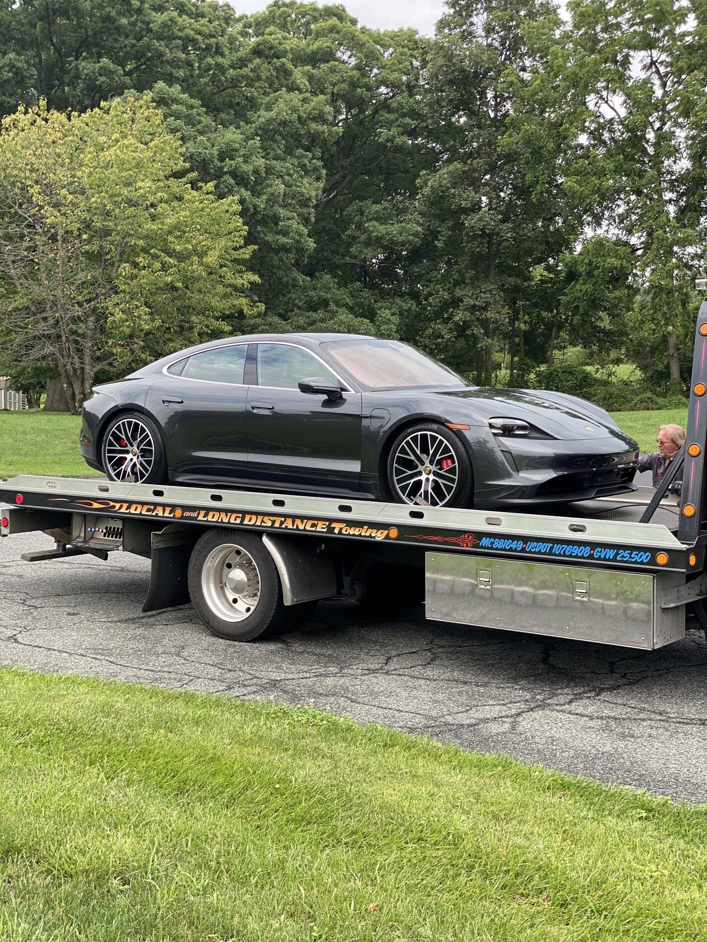 Porsche Taycan Just took delivery of Taycan Turbo S yesterday, and it's dead today C14342C5-EDBE-4199-8BCD-D3EB06155C3D