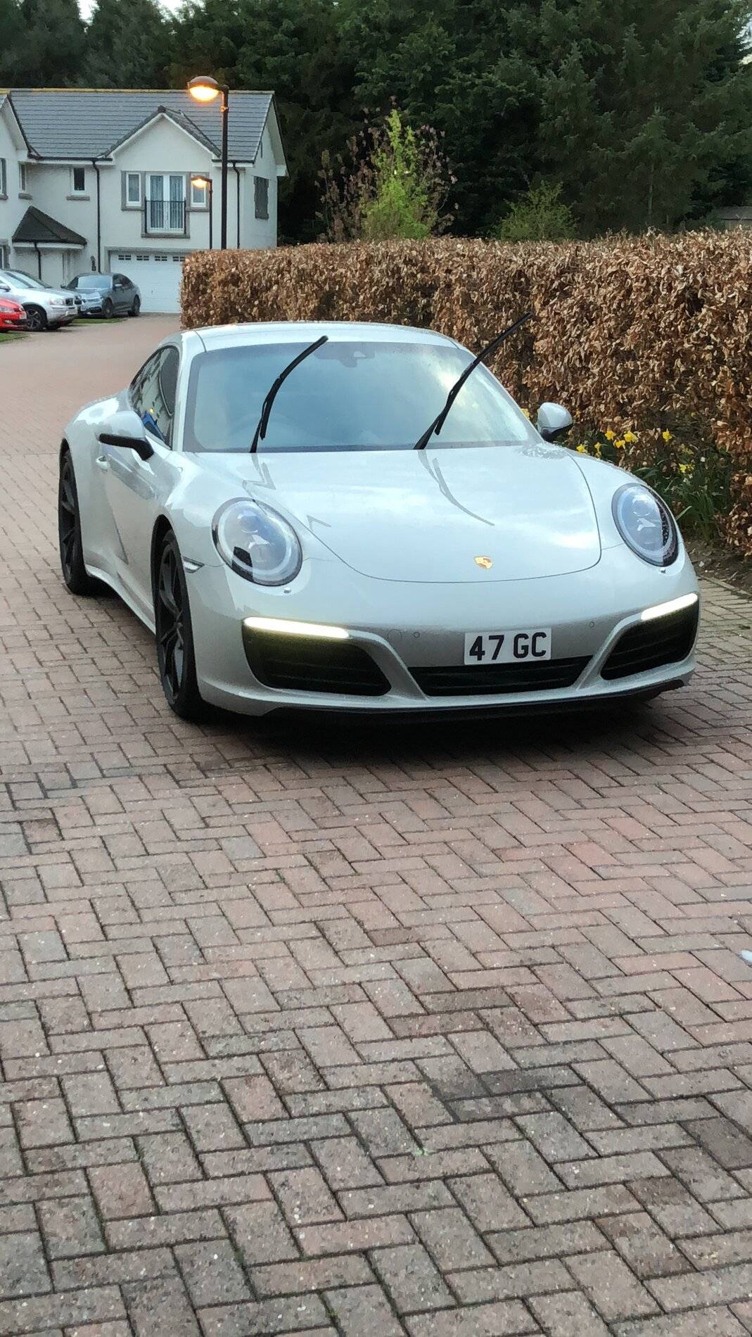 Porsche Taycan Considering Crayon/Chalk exterior 21FF5A09-7FBD-460D-BF2F-3A48D0EF4BDC