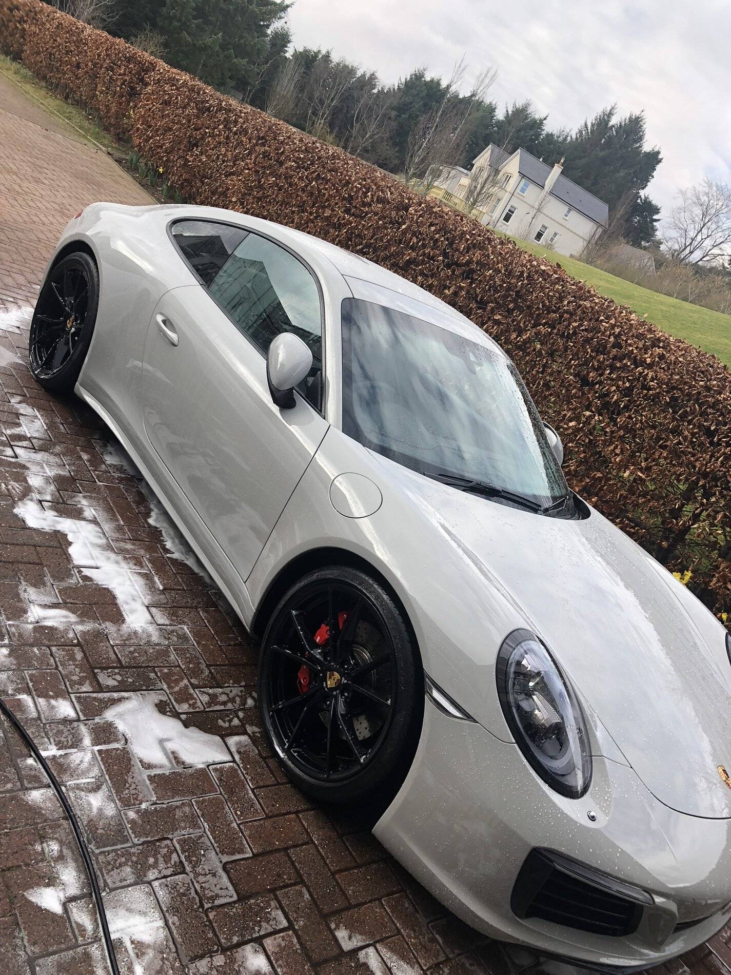 Porsche Taycan Considering Crayon/Chalk exterior A965EC10-09E0-4514-B92C-5AED7174A1B1