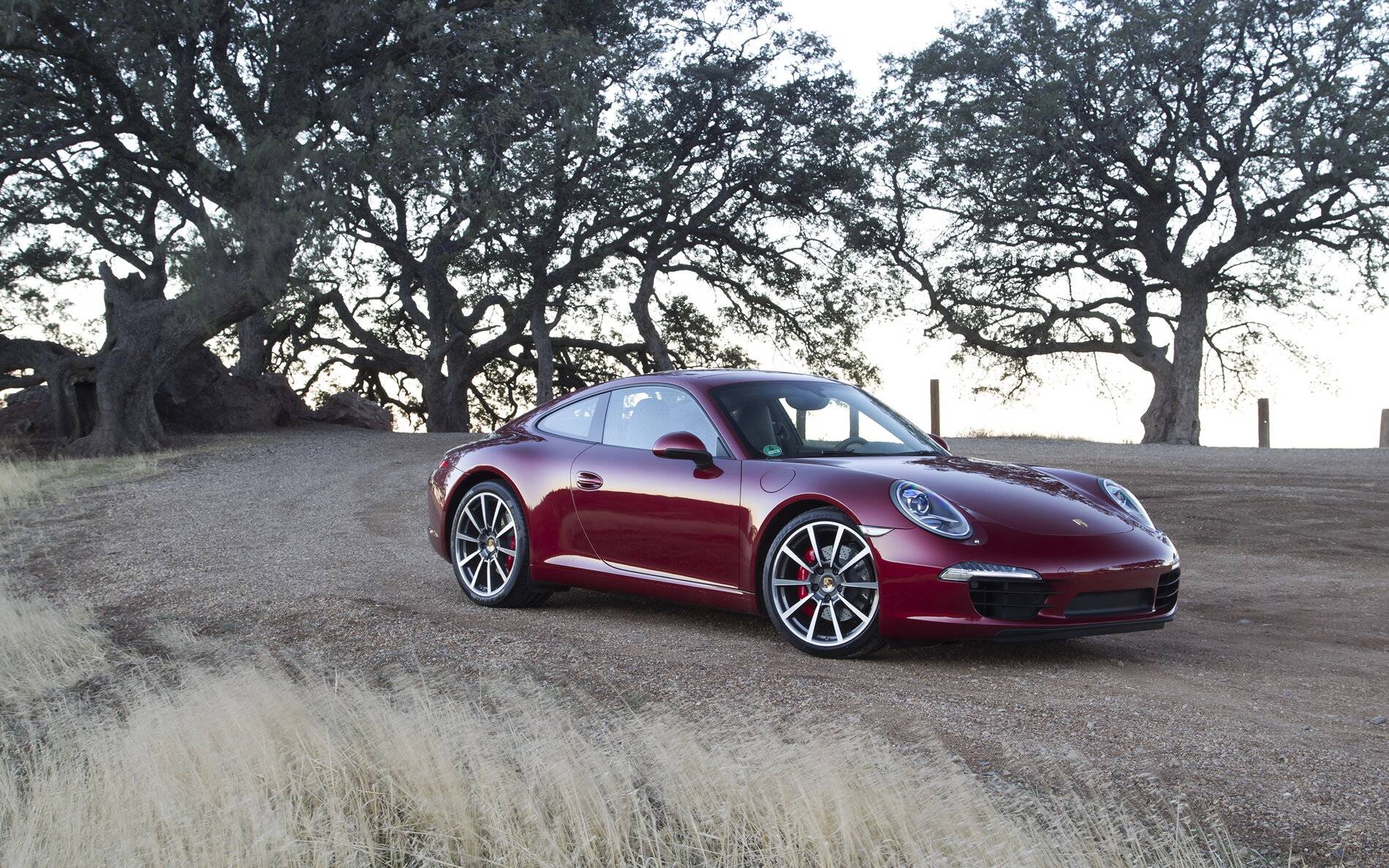 Porsche Taycan Cherry Metallic Taycan 356267-svetik_3840x2400
