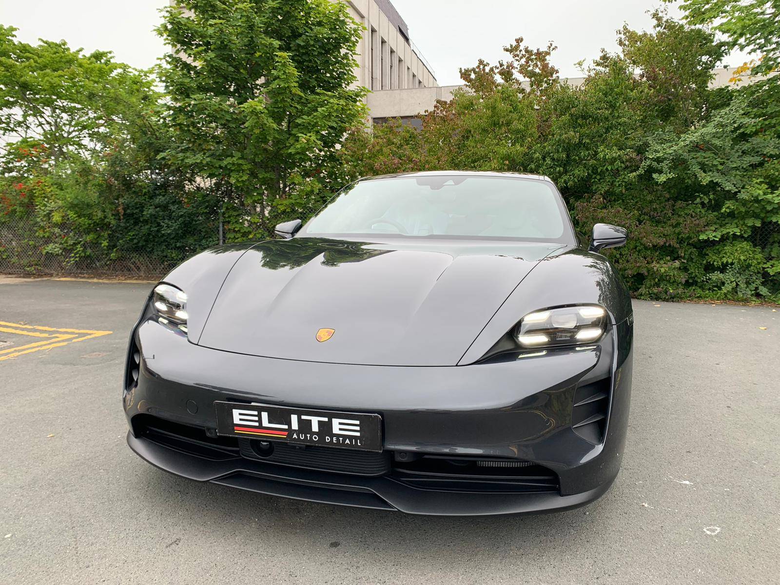 Porsche Taycan VOLCANO GREY Taycan Club E0E9EBF1-8D8B-431E-9239-D669D6DDAE94