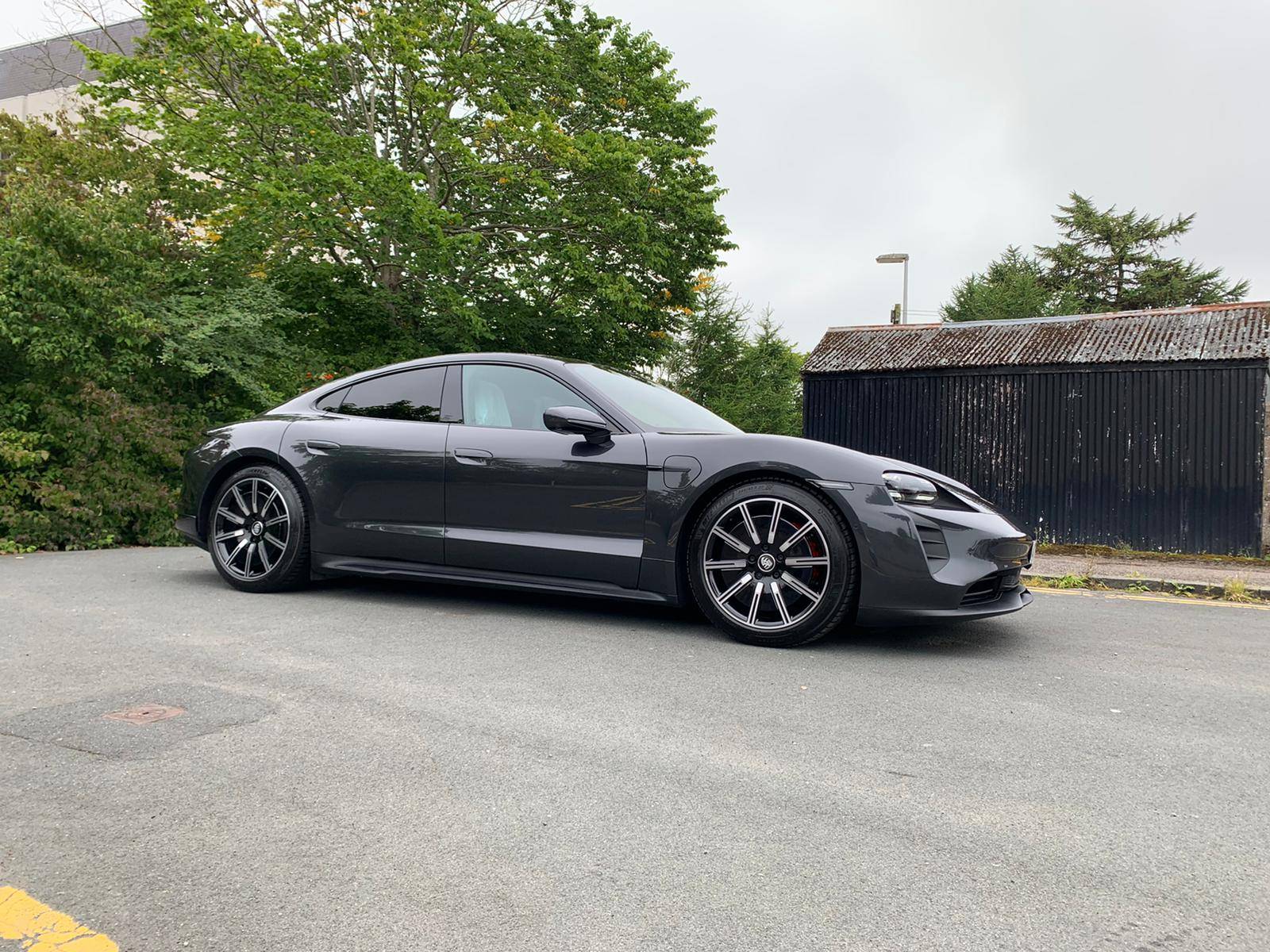 Porsche Taycan VOLCANO GREY Taycan Club 994455E1-7084-4372-941D-A1197D6DDFE2